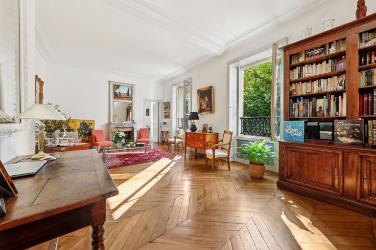 luxury apartment 4 Rooms for sale on PARIS (75005)