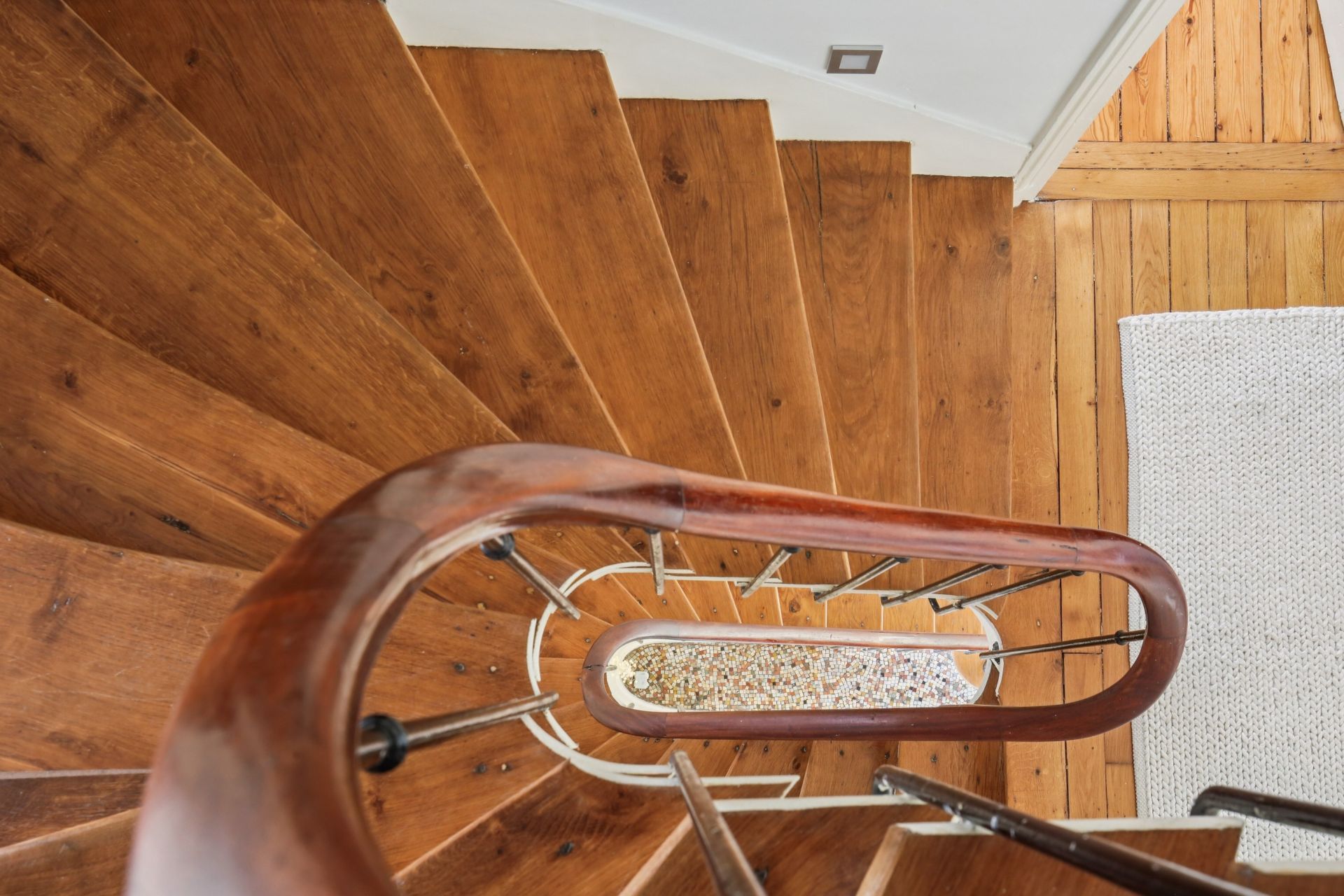 luxury house 7 Rooms for sale on LA CELLE ST CLOUD (78170)