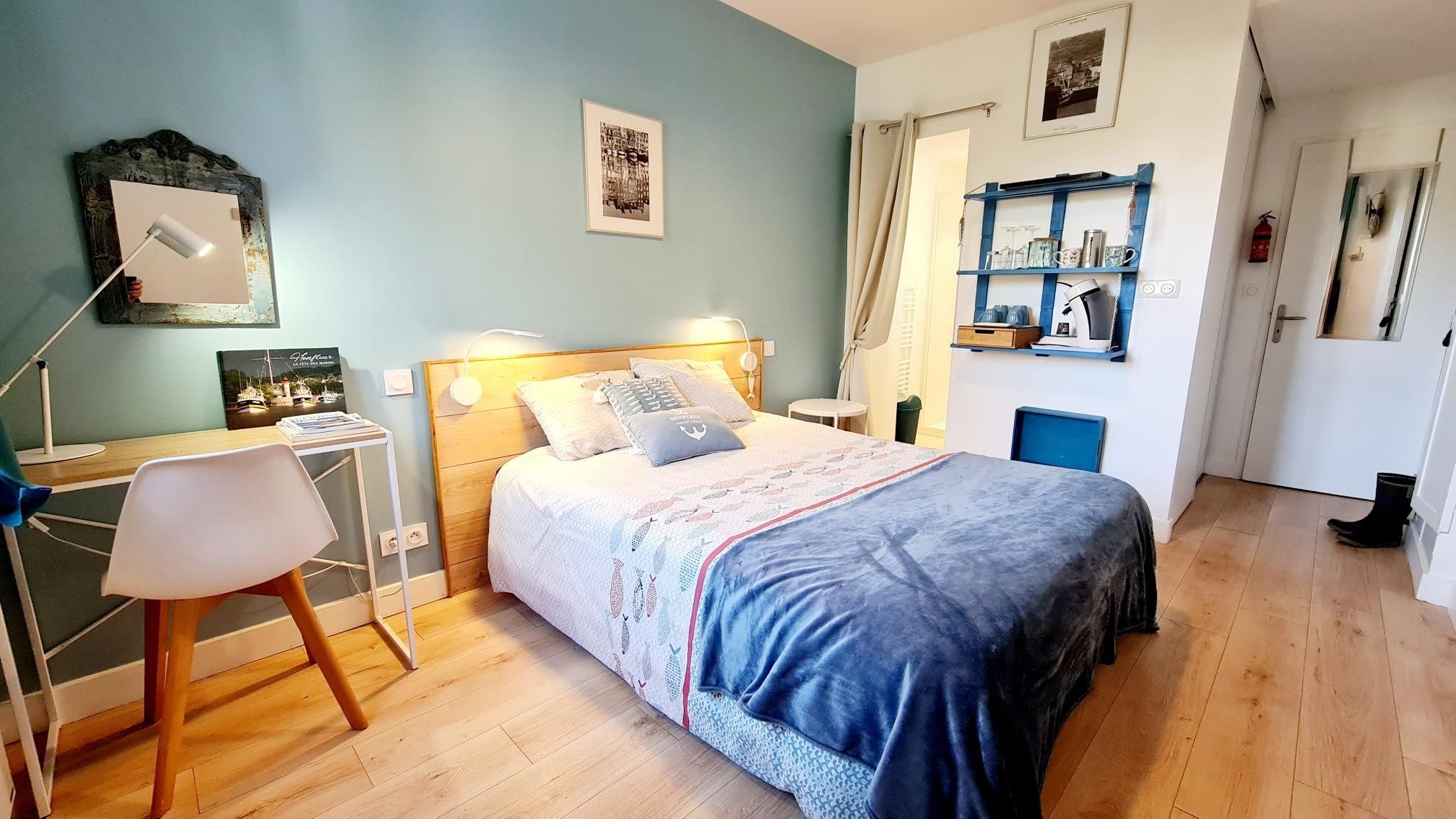 luxury house 6 Rooms for sale on HONFLEUR (14600)