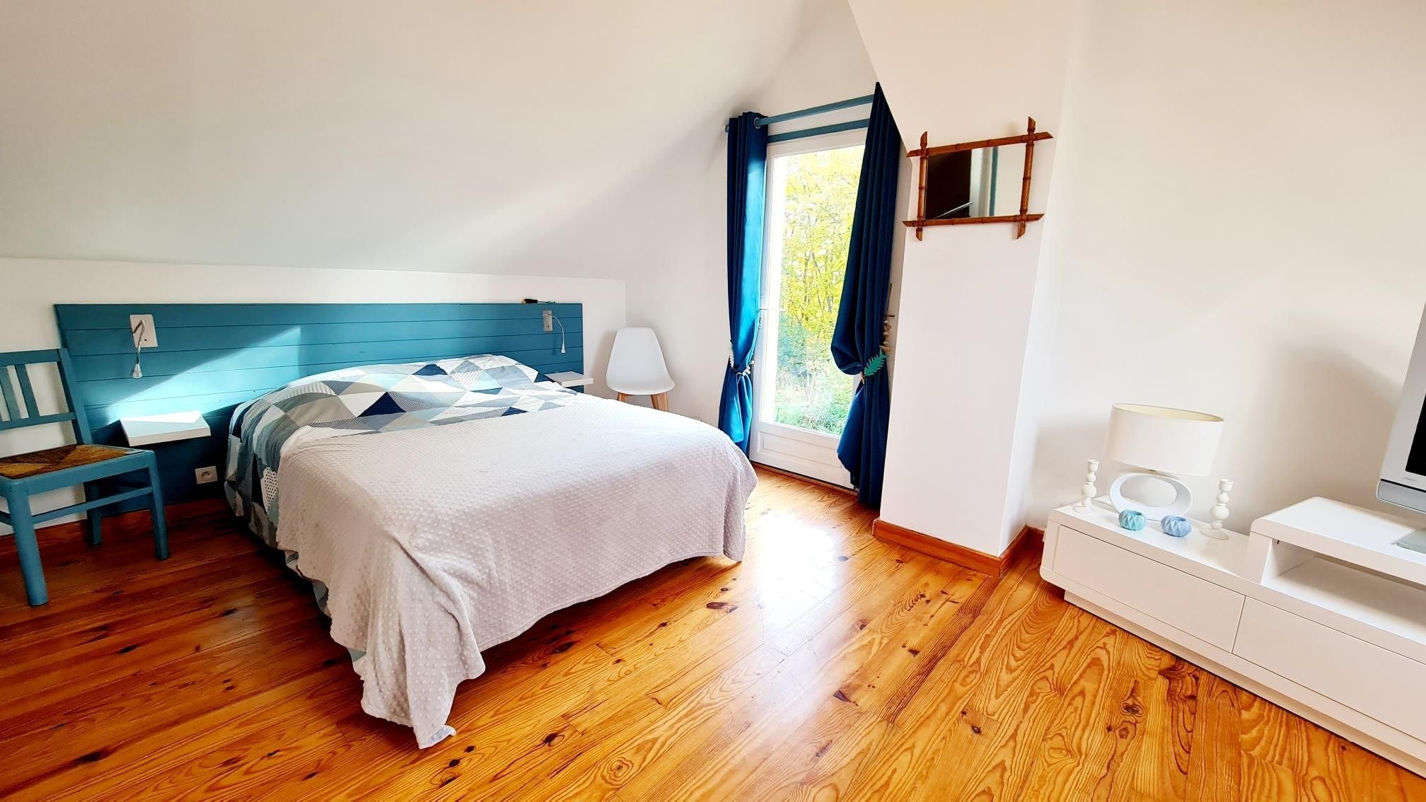 luxury house 6 Rooms for sale on HONFLEUR (14600)