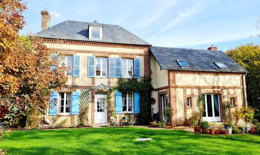 luxury house 6 Rooms for sale on HONFLEUR (14600)