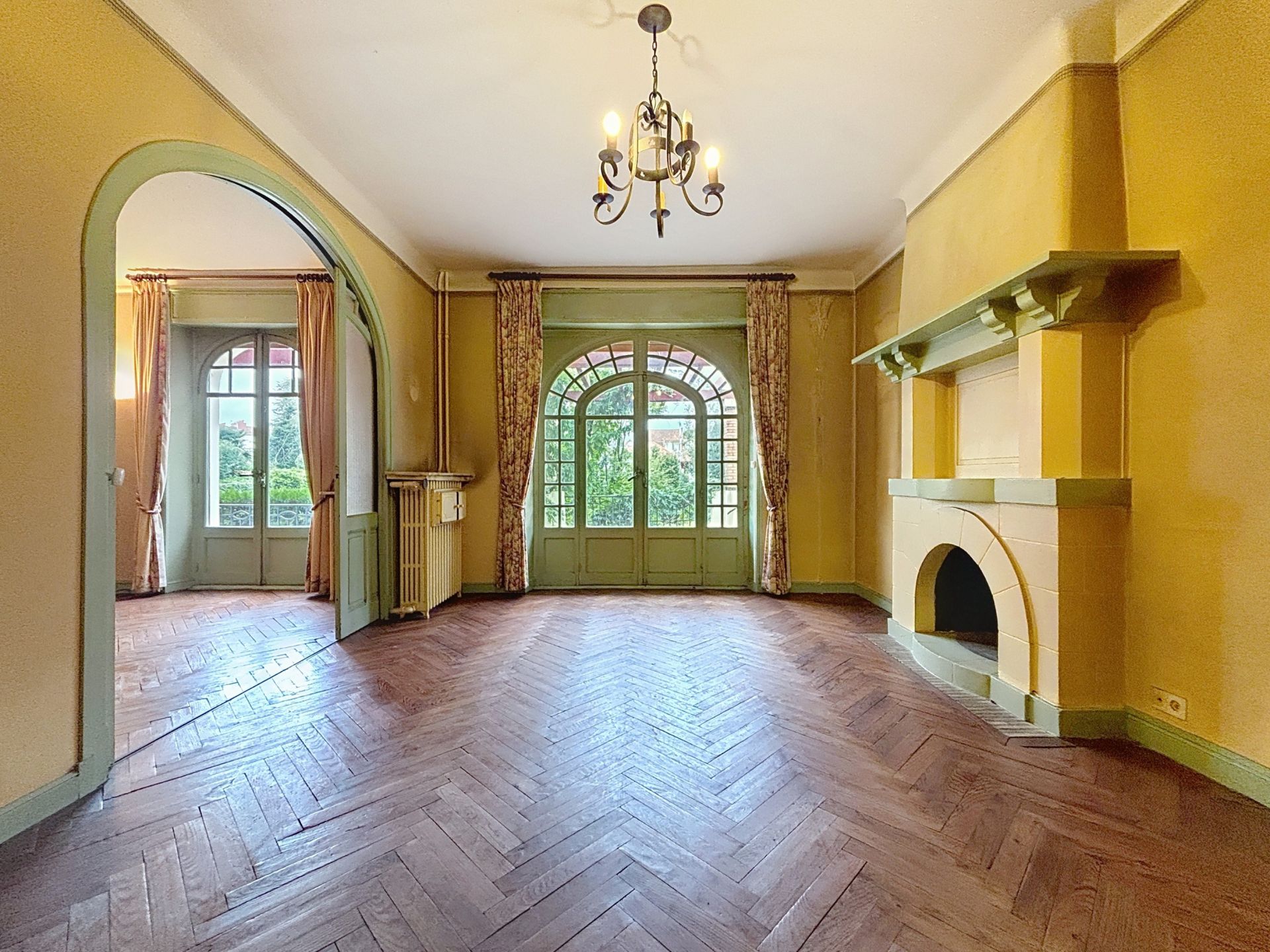 luxury house 10 Rooms for sale on BAYONNE (64100)