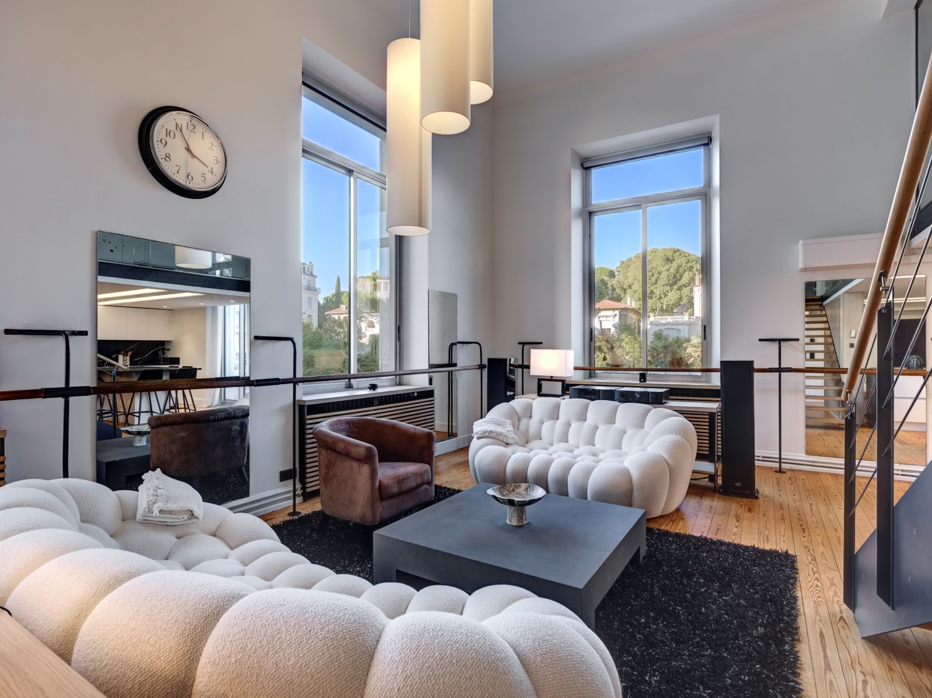 luxury apartment 3 Rooms for sale on CANNES (06400)