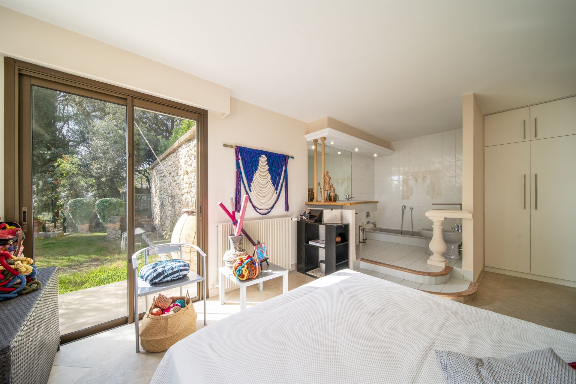 luxury villa 7 Rooms for sale on NICE (06000)