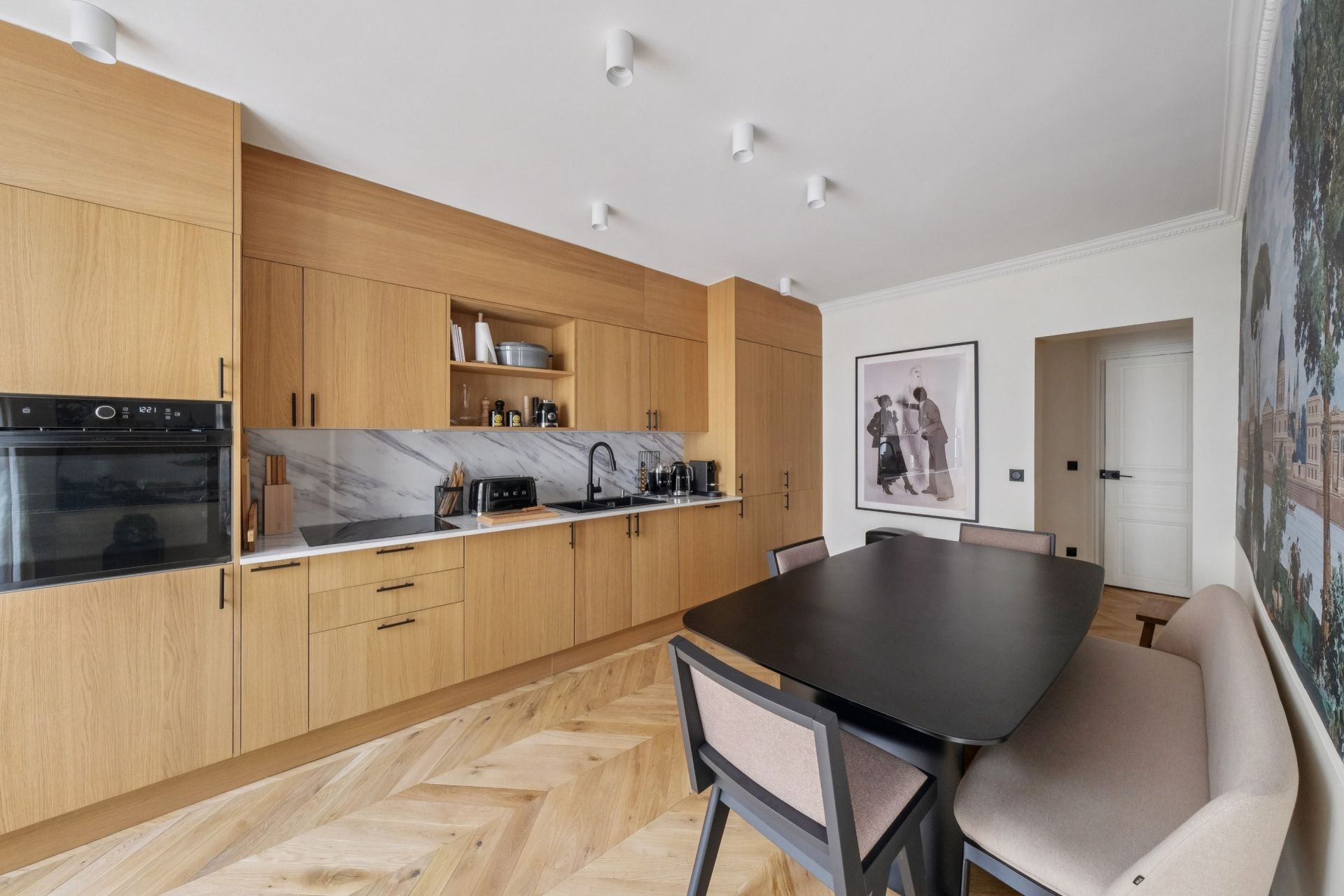 luxury apartment 5 Rooms for sale on PARIS (75007)