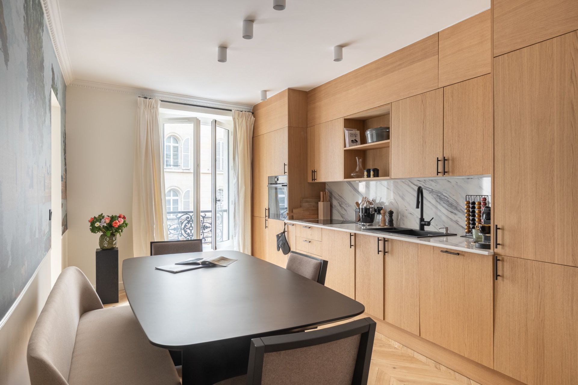 luxury apartment 5 Rooms for sale on PARIS (75007)