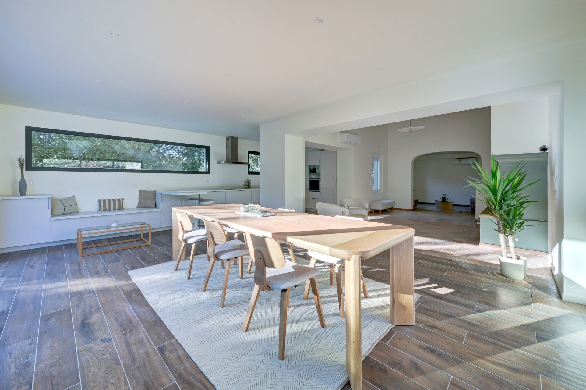 luxury house 5 Rooms for sale on AIX EN PROVENCE (13100)