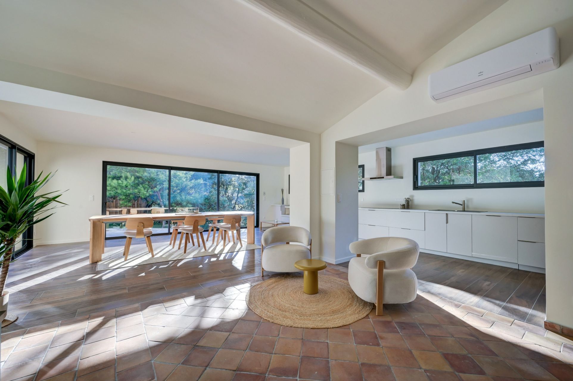 luxury house 5 Rooms for sale on AIX EN PROVENCE (13100)