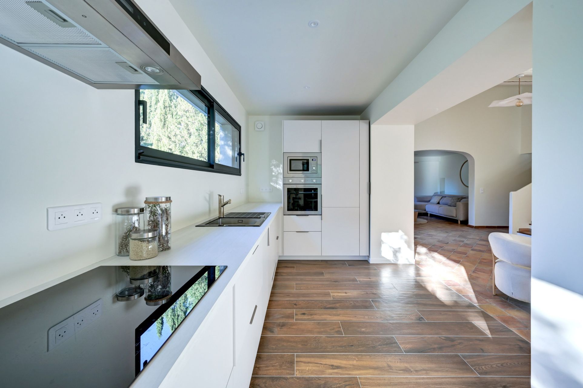 luxury house 5 Rooms for sale on AIX EN PROVENCE (13100)