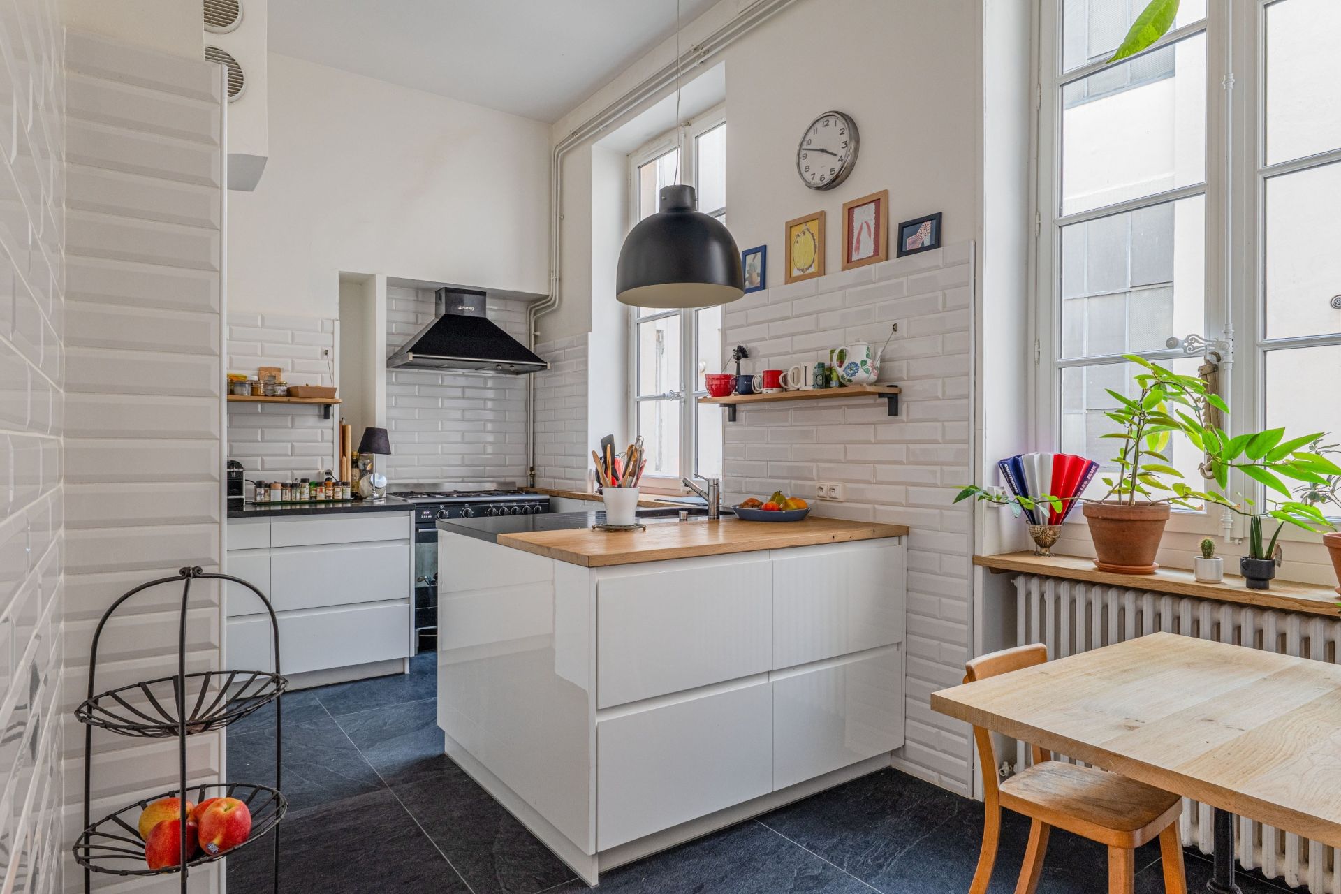 luxury apartment 3 Rooms for sale on LYON (69006)