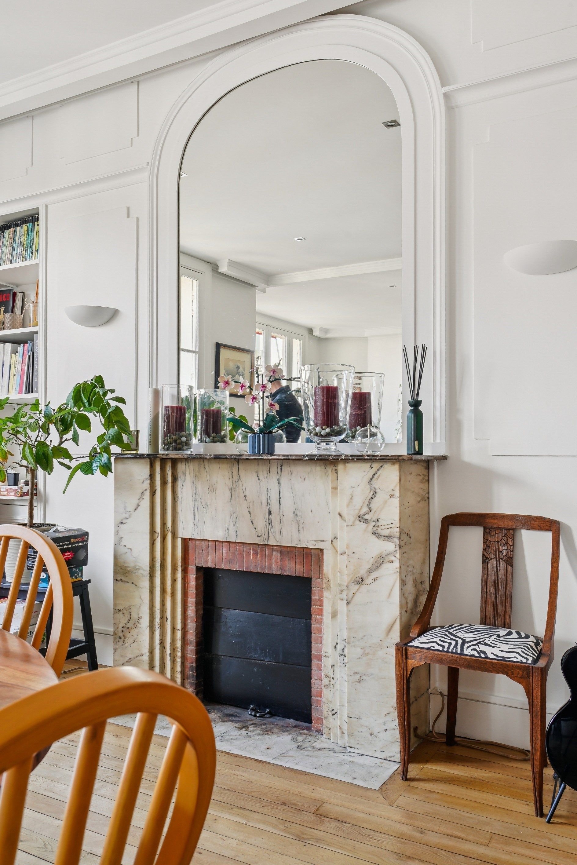 luxury apartment 6 Rooms for sale on PARIS (75016)