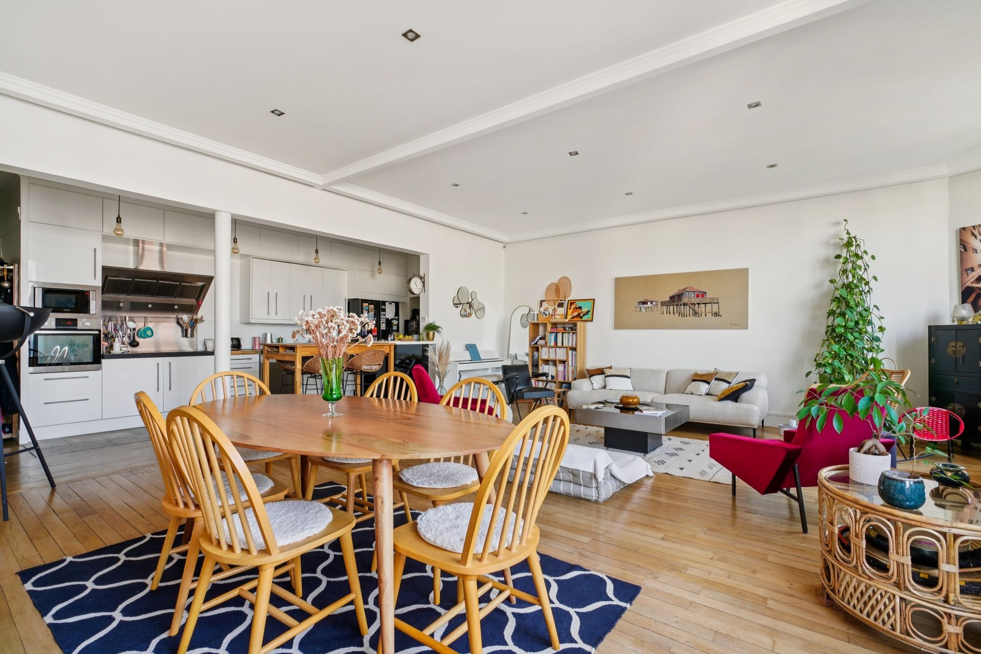 luxury apartment 6 Rooms for sale on PARIS (75016)