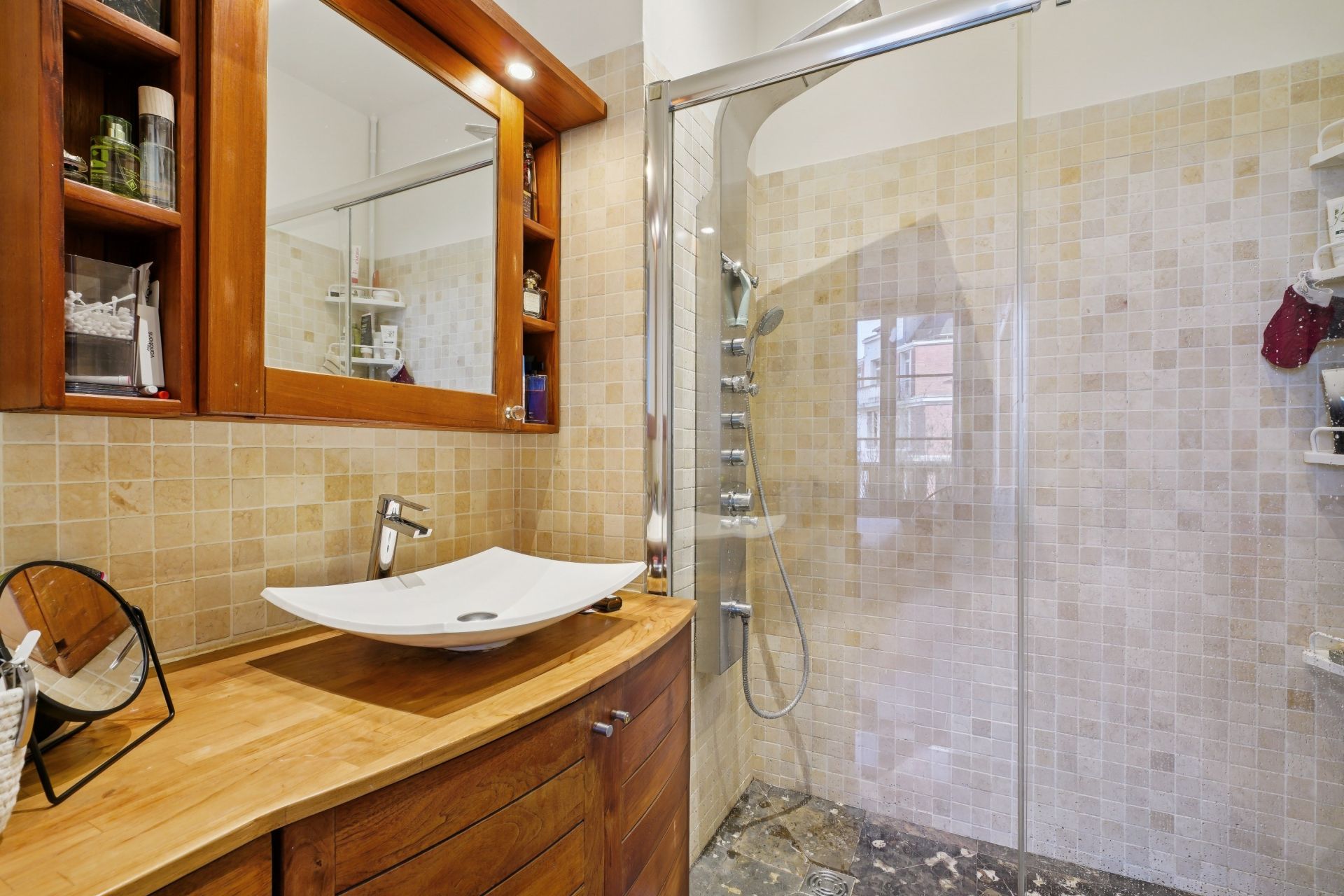 luxury apartment 6 Rooms for sale on PARIS (75016)