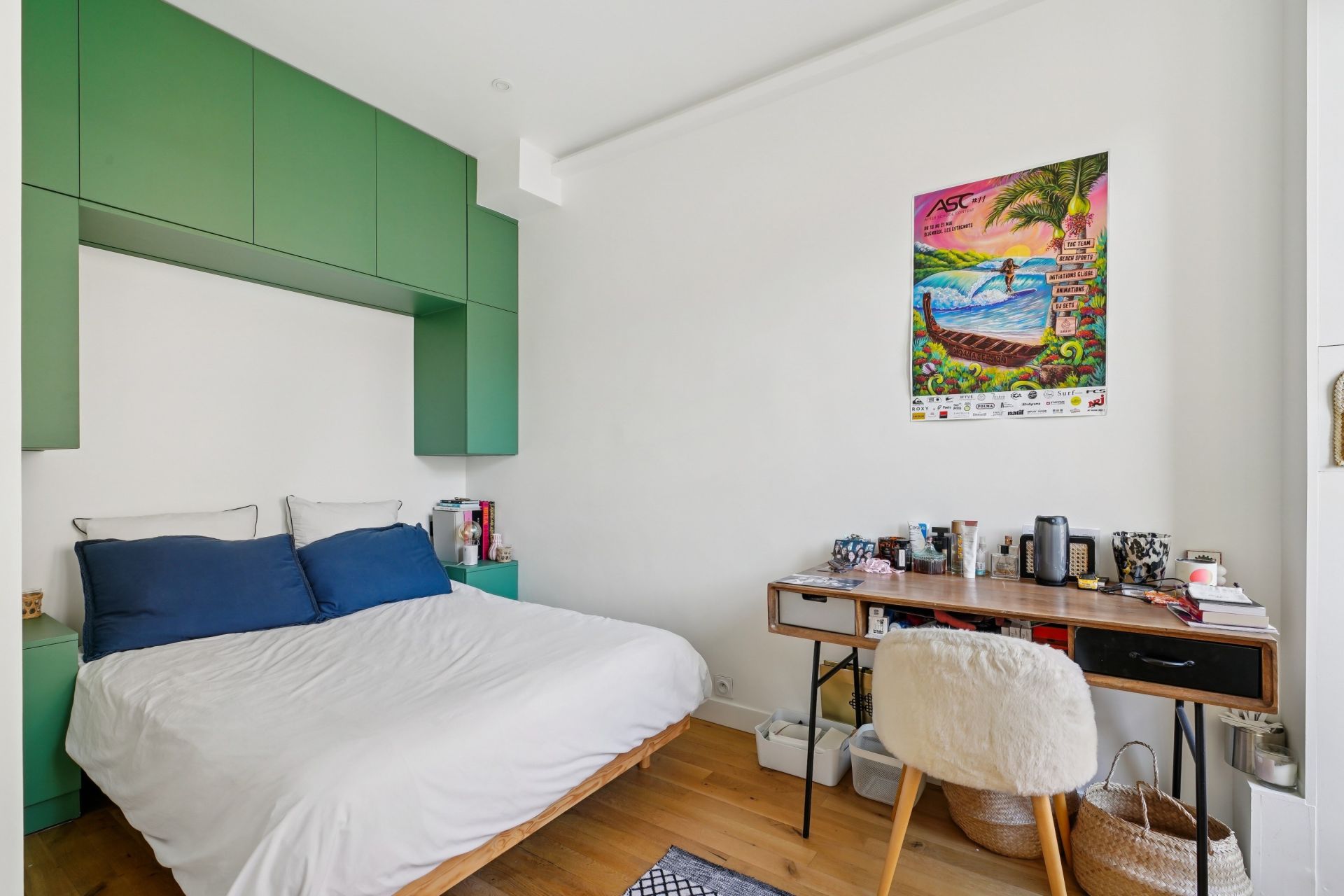 luxury apartment 6 Rooms for sale on PARIS (75016)