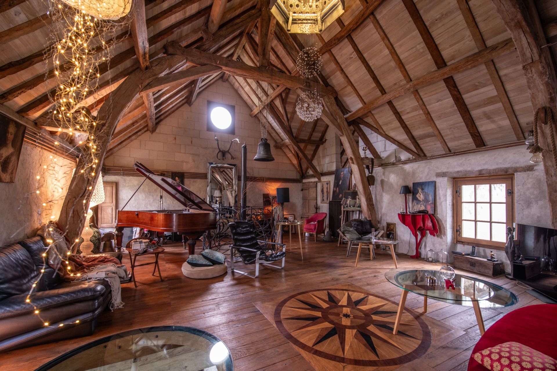 luxury house 10 Rooms for sale on ANGERS (49000)