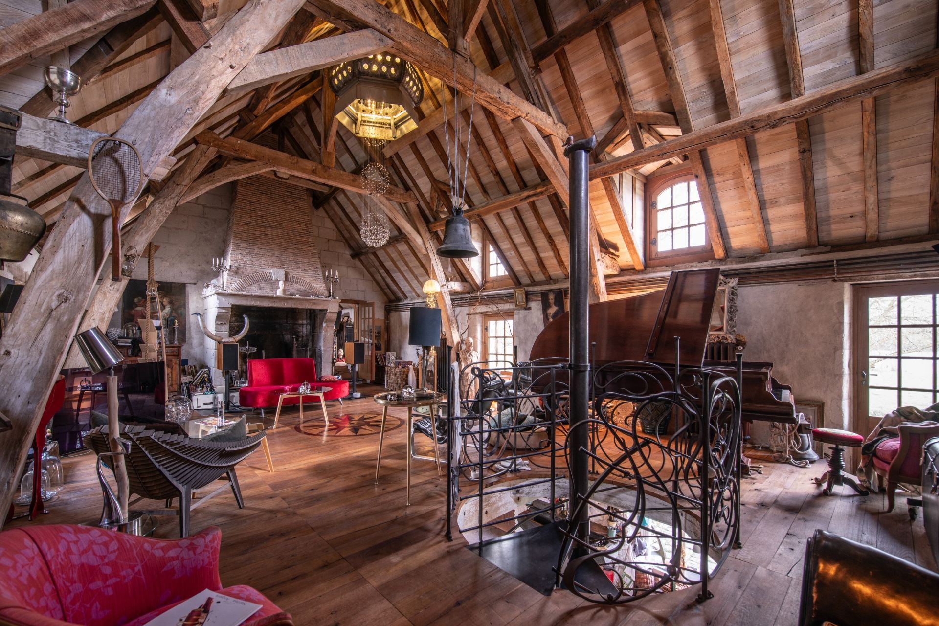 luxury house 10 Rooms for sale on ANGERS (49000)