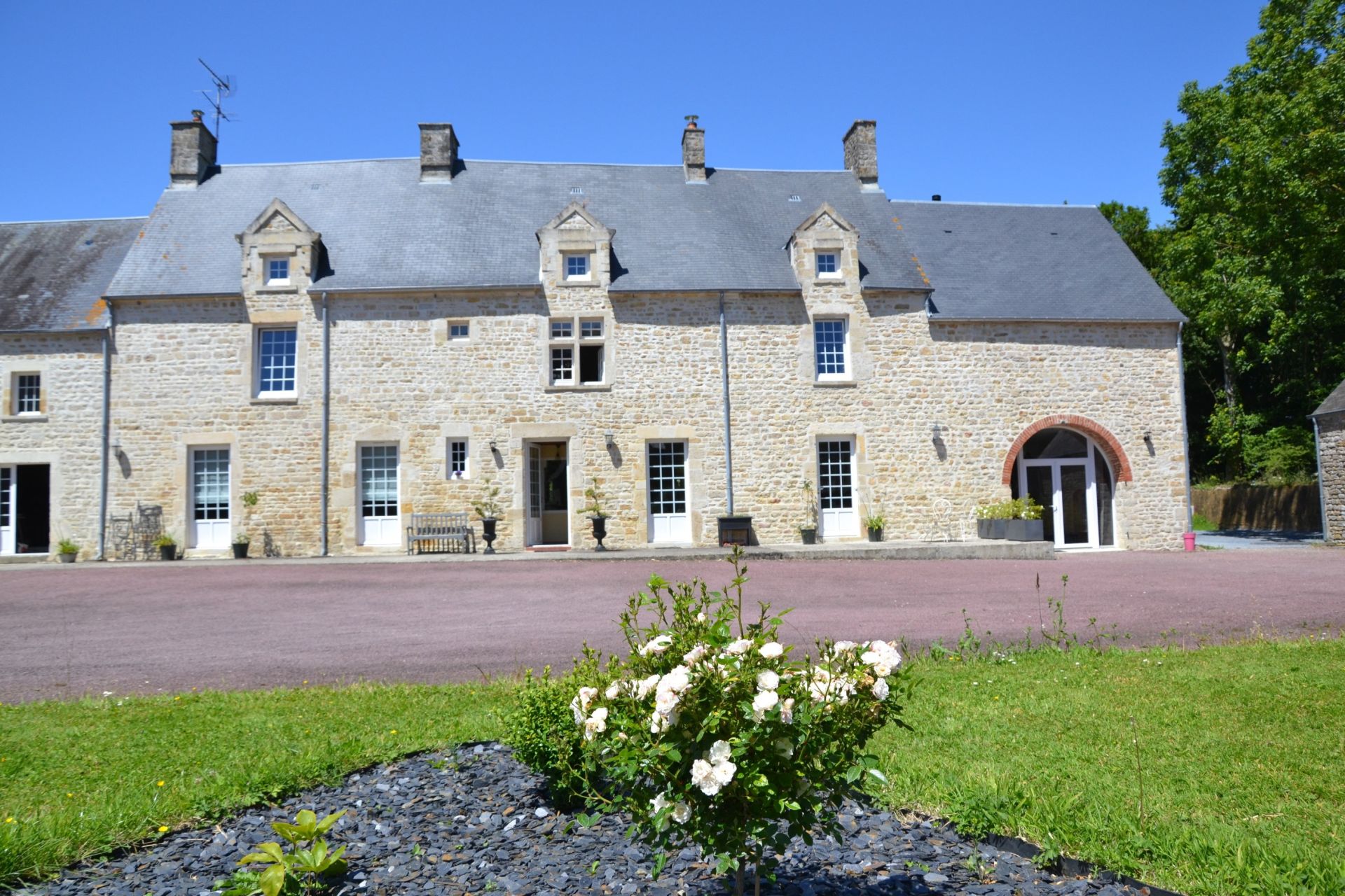 luxury house 13 Rooms for sale on STE MERE EGLISE (50480)