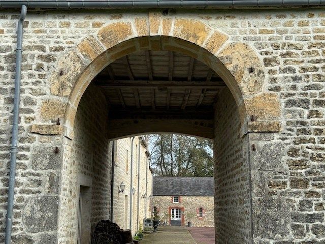 luxury house 13 Rooms for sale on STE MERE EGLISE (50480)