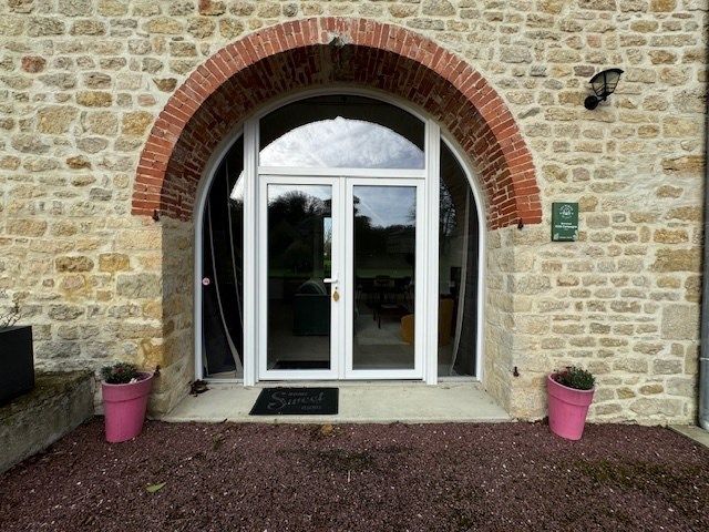 luxury house 13 Rooms for sale on STE MERE EGLISE (50480)