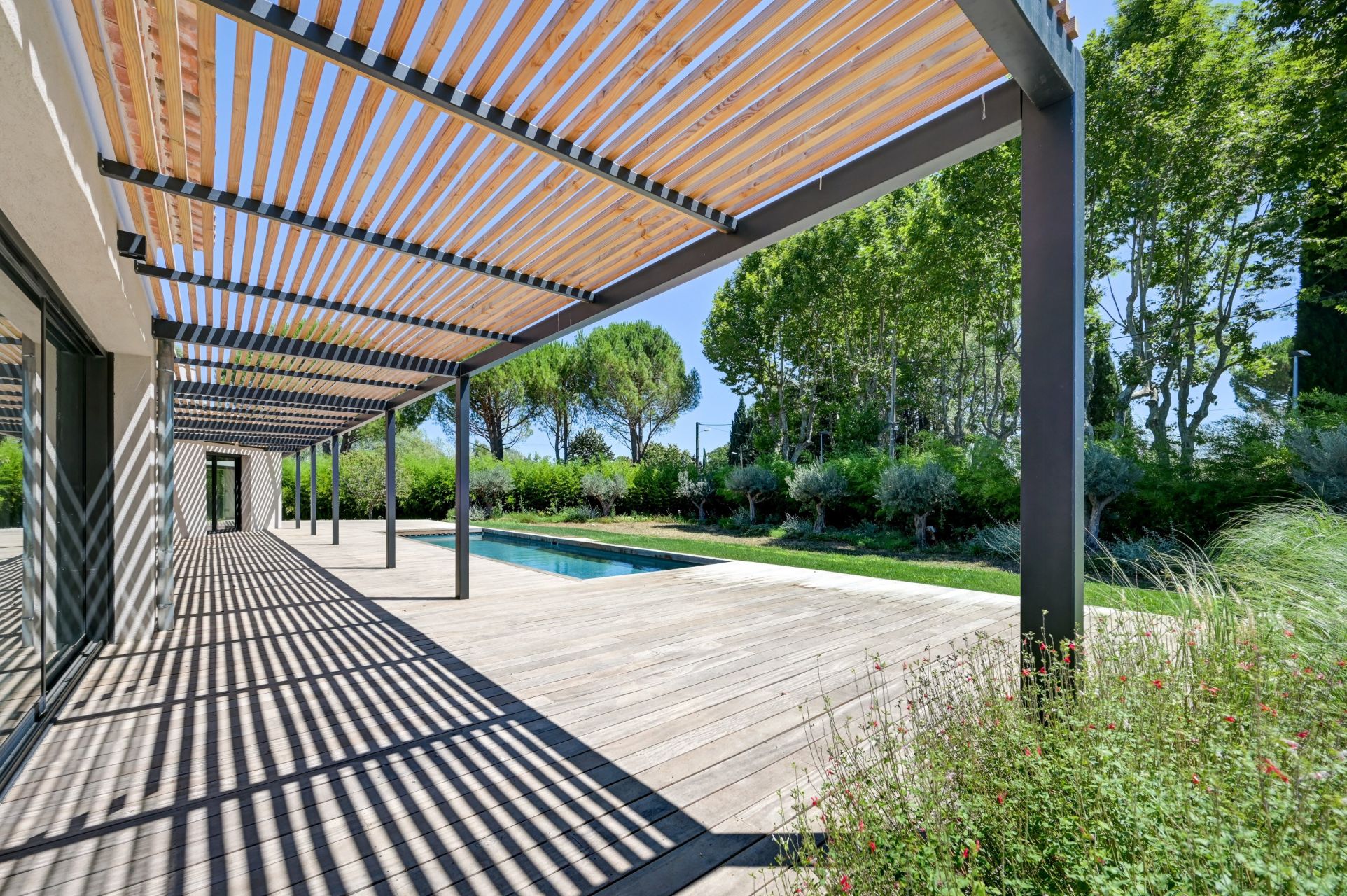 luxury house 8 Rooms for sale on AIX EN PROVENCE (13100)