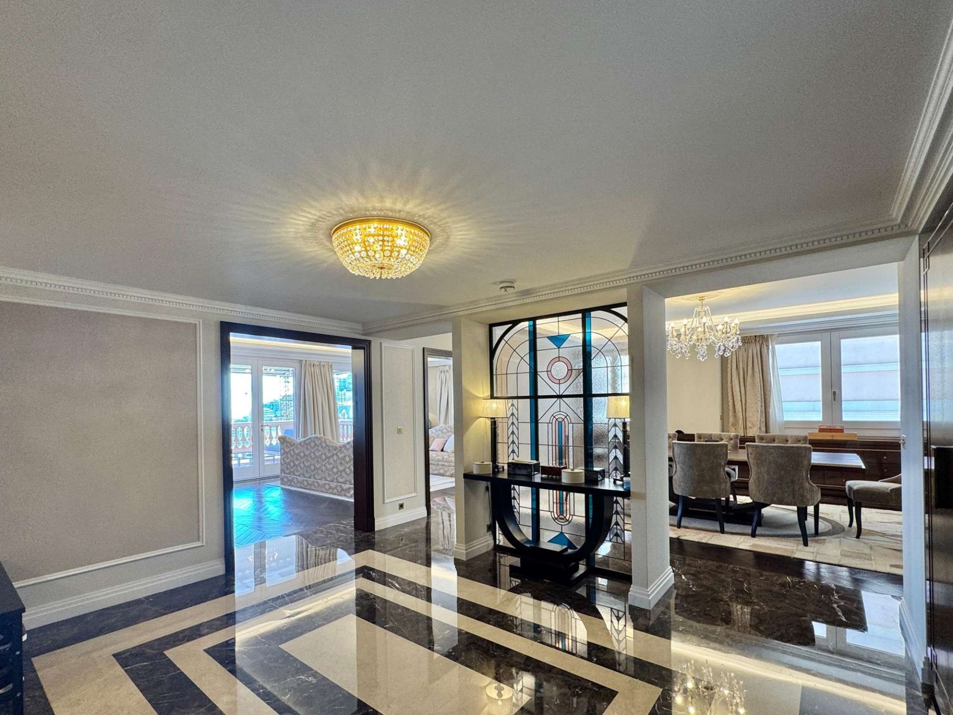 luxury apartment 5 Rooms for sale on MONACO (98000)