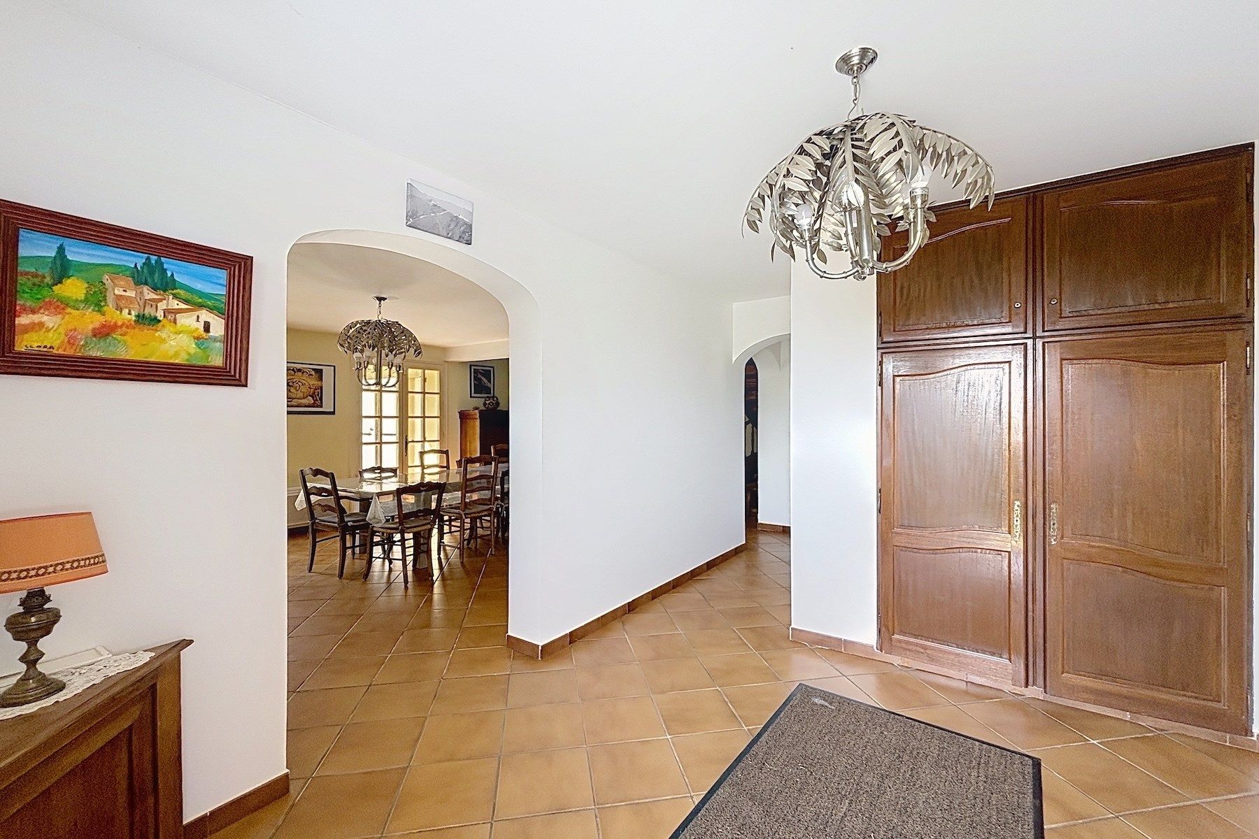 luxury house 9 Rooms for sale on NIMES (30900)