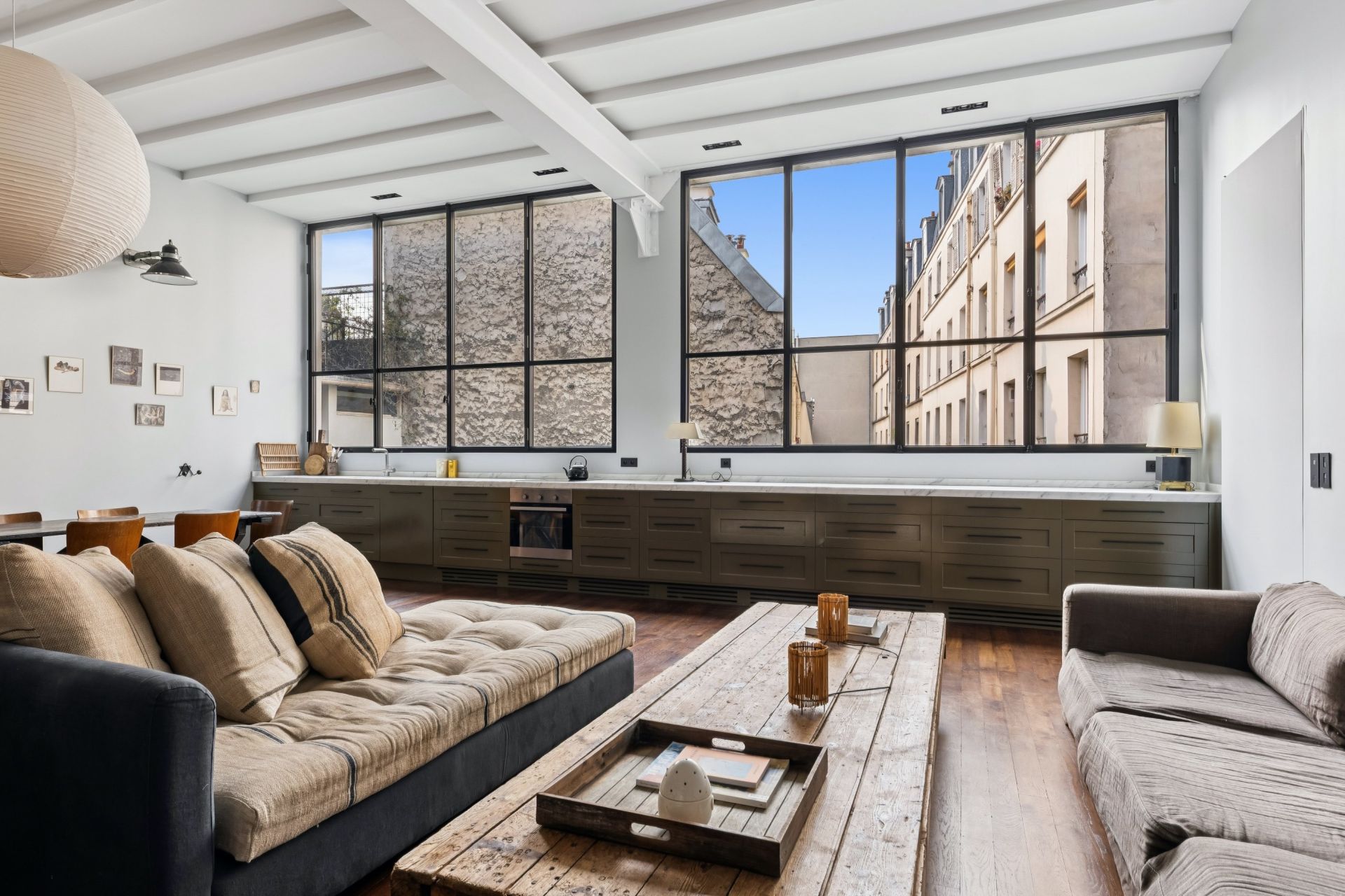 luxury apartment 5 Rooms for sale on PARIS (75011)