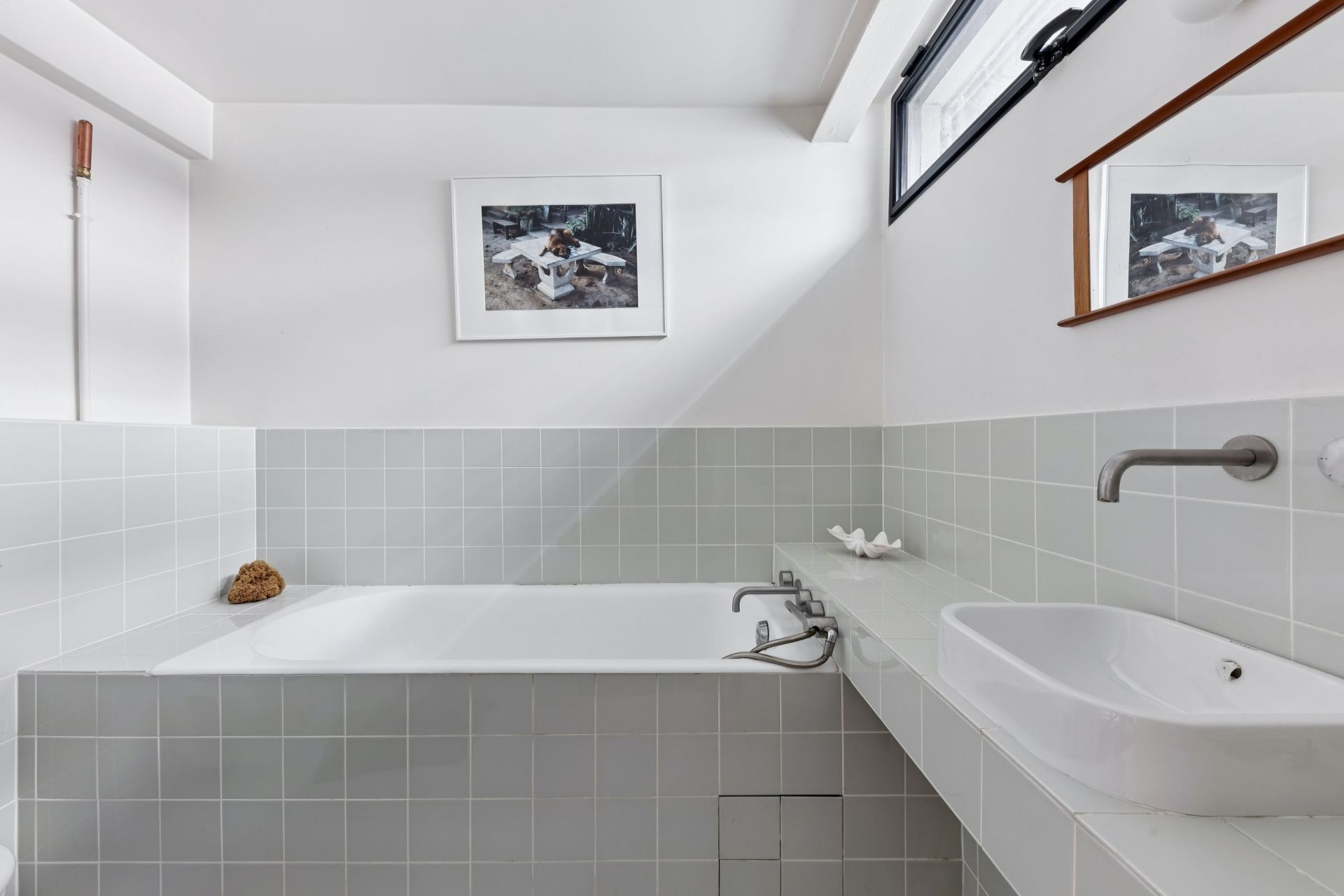 luxury apartment 5 Rooms for sale on PARIS (75011)