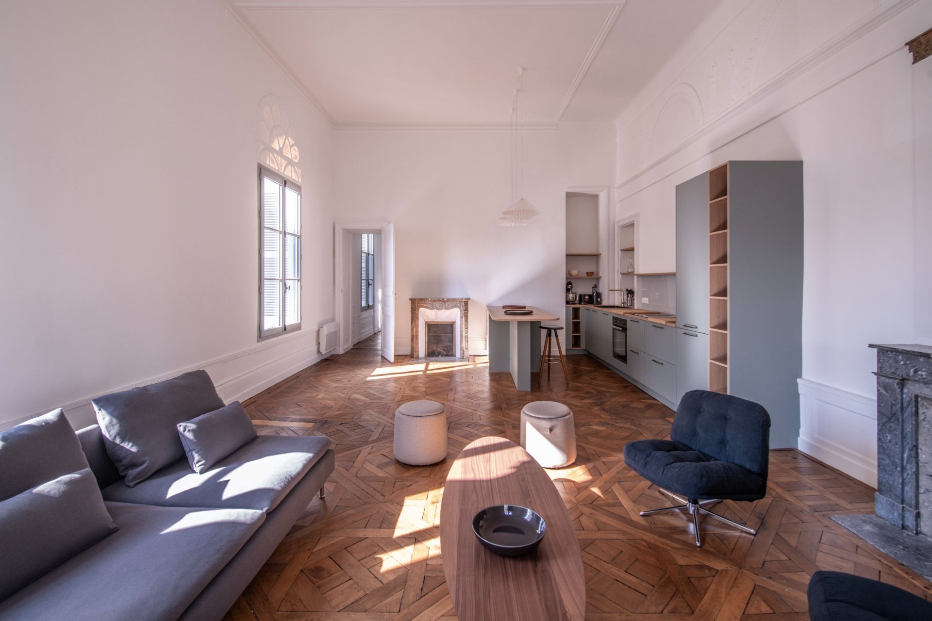 luxury apartment 5 Rooms for sale on NANTES (44000)