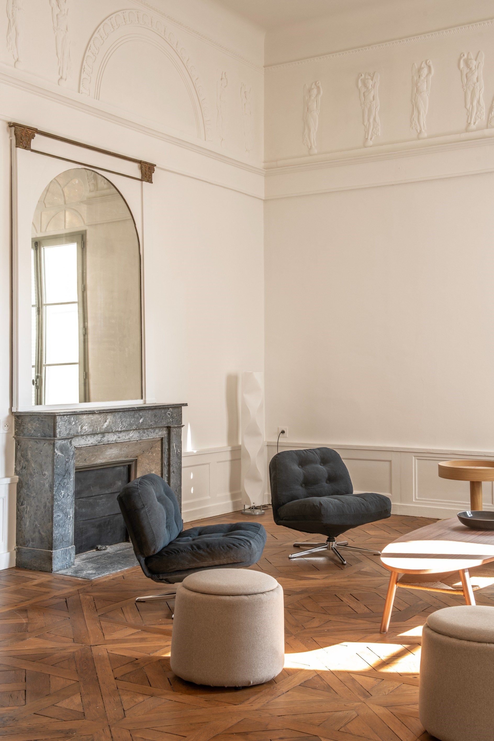 luxury apartment 5 Rooms for sale on NANTES (44000)
