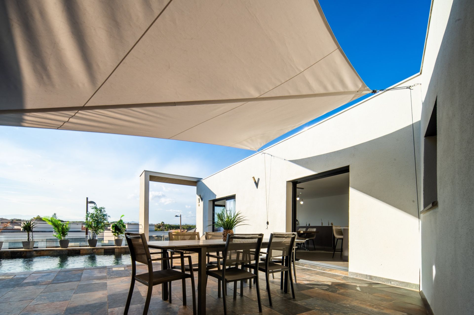 luxury house 6 Rooms for sale on PERPIGNAN (66000)