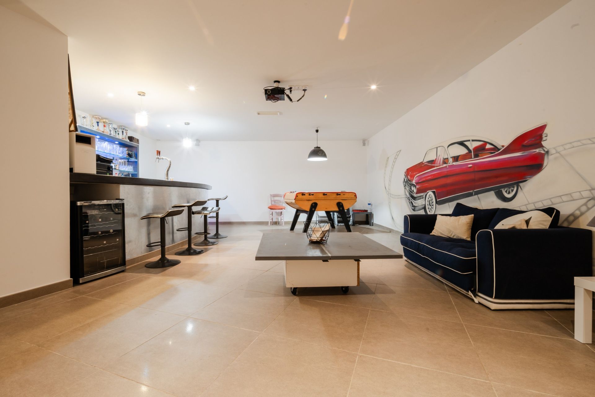 luxury house 6 Rooms for sale on PERPIGNAN (66000)