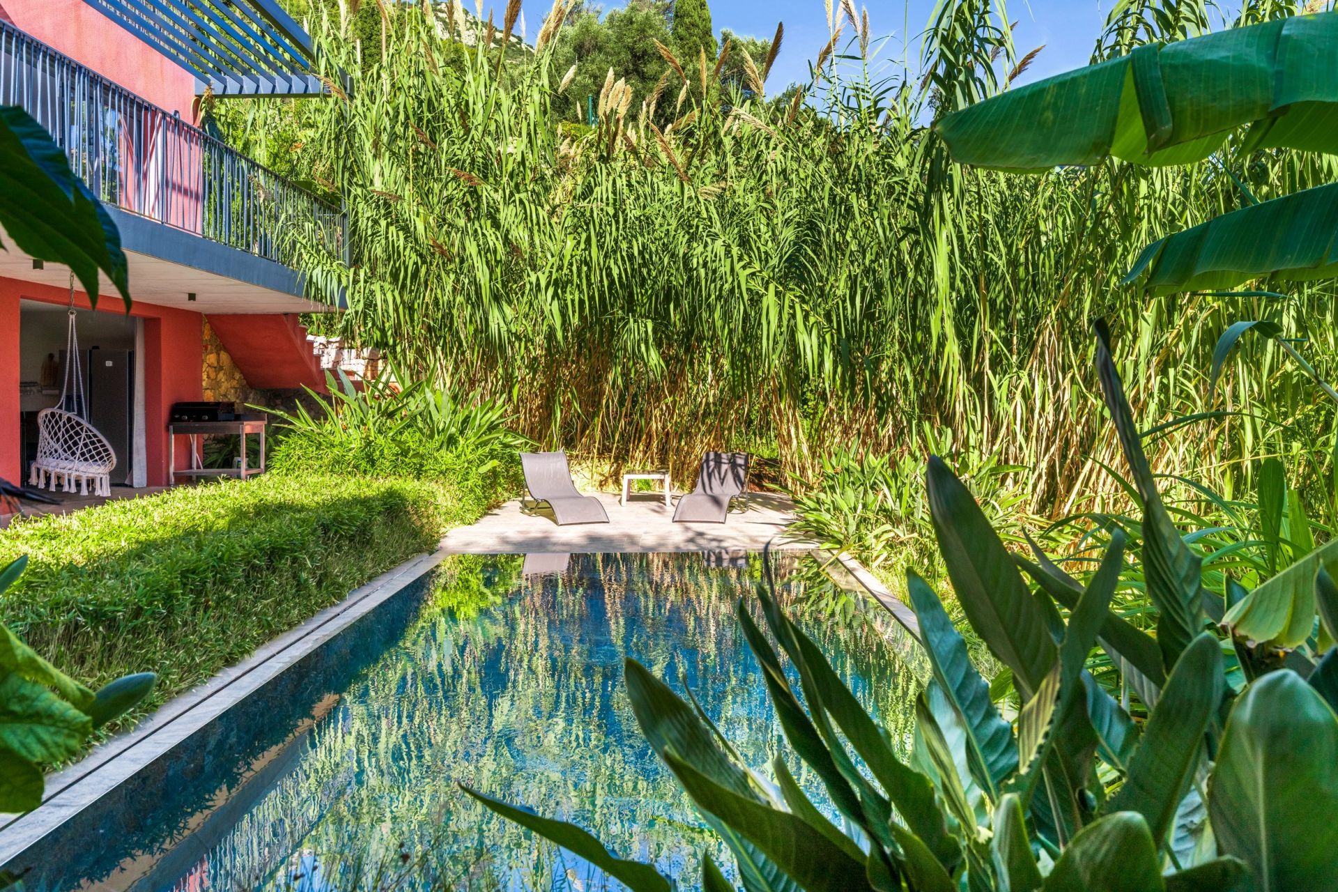 contemporary house 6 Rooms for sale on EZE (06360)