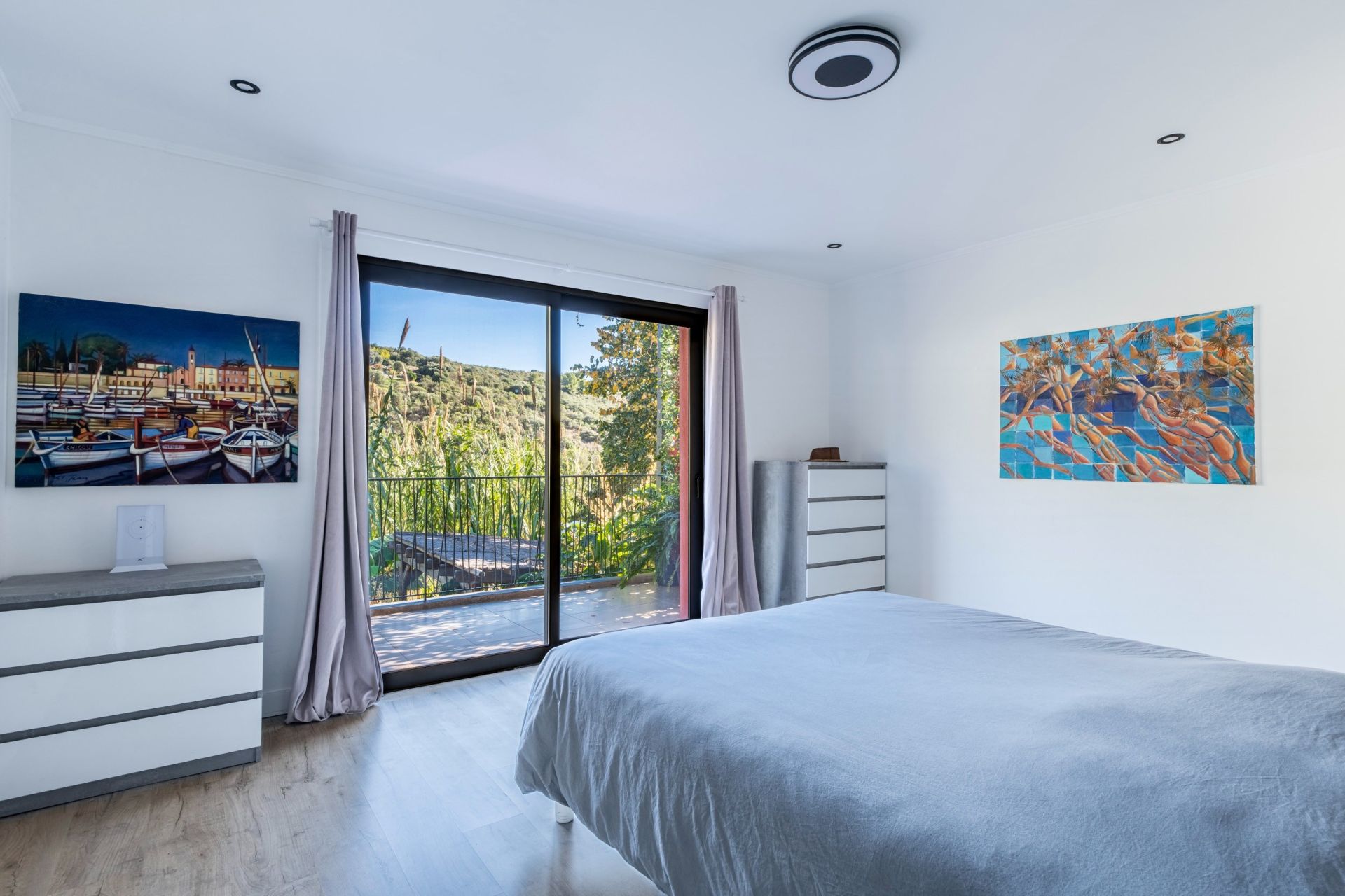 contemporary house 6 Rooms for sale on EZE (06360)