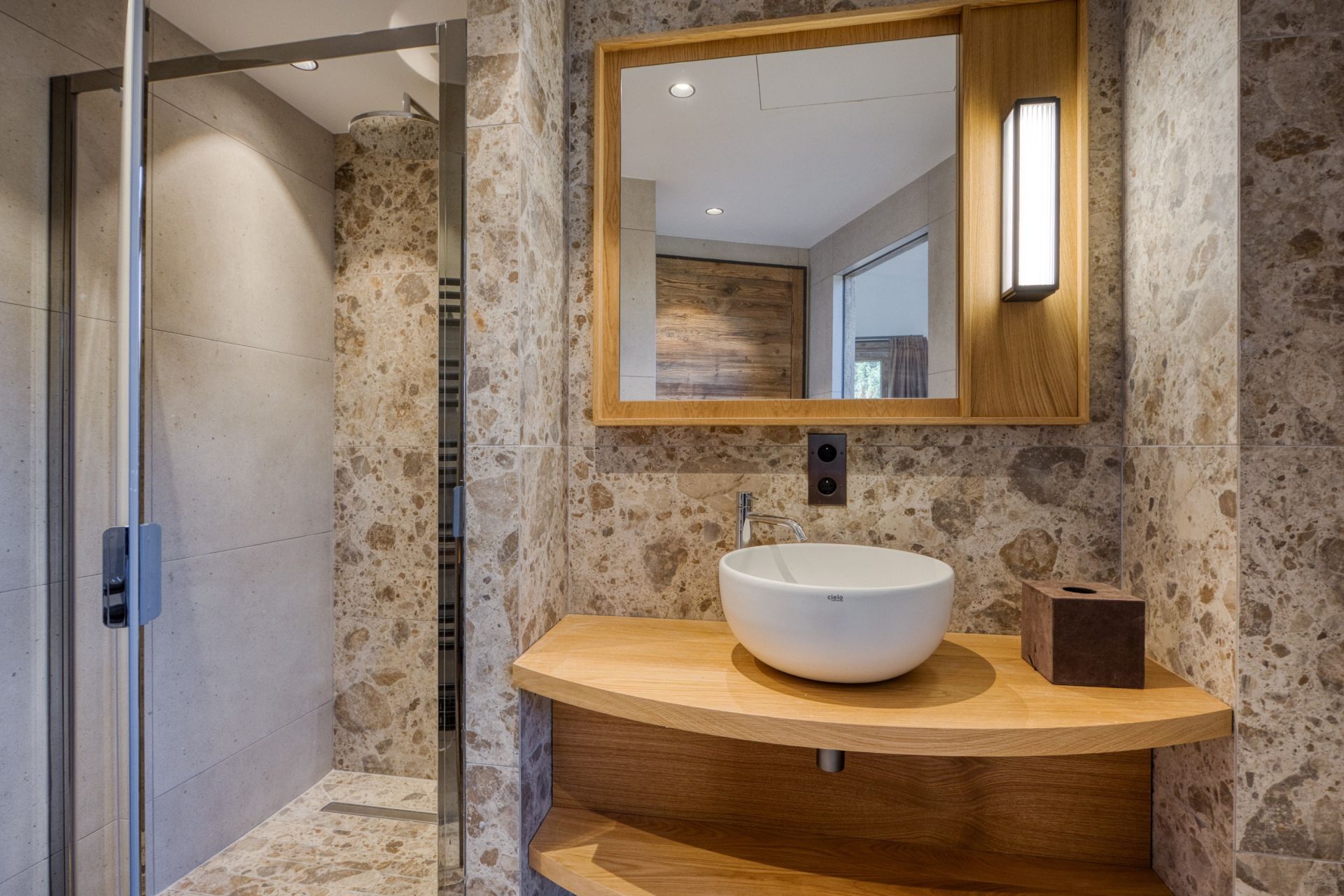 appartement de luxe 5 Pièces en location saisonnière sur MERIBEL LES ALLUES (73550)