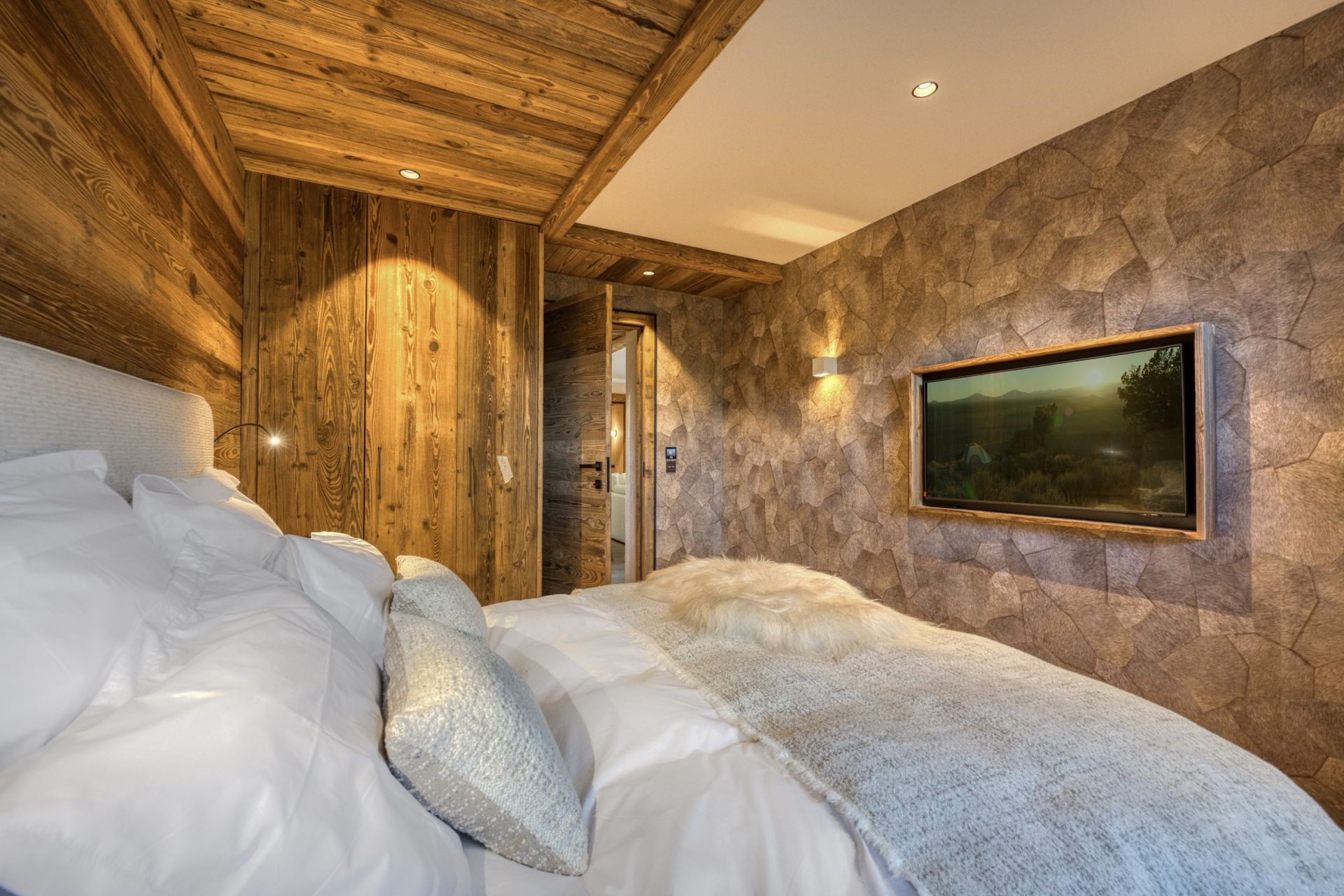 luxury apartment 5 Rooms for seasonal rent on MERIBEL LES ALLUES (73550)