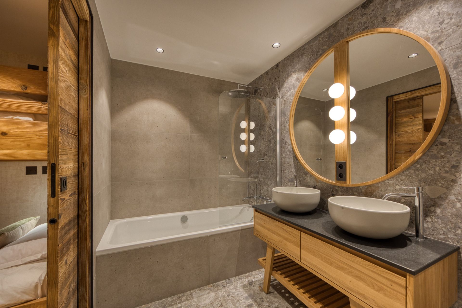 luxury apartment 5 Rooms for seasonal rent on MERIBEL LES ALLUES (73550)