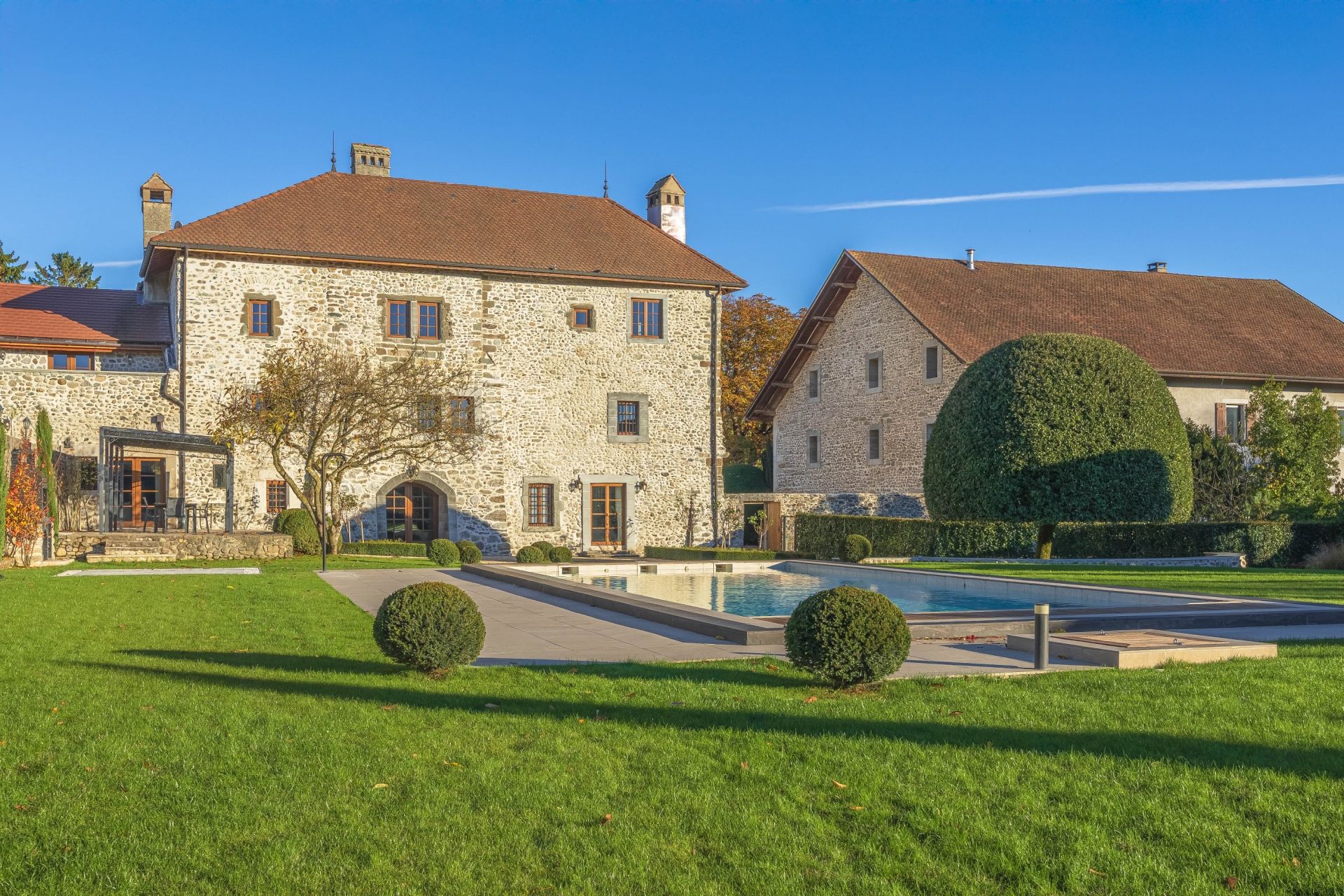 château 18 Pièces en vente sur ST JULIEN EN GENEVOIS (74160)