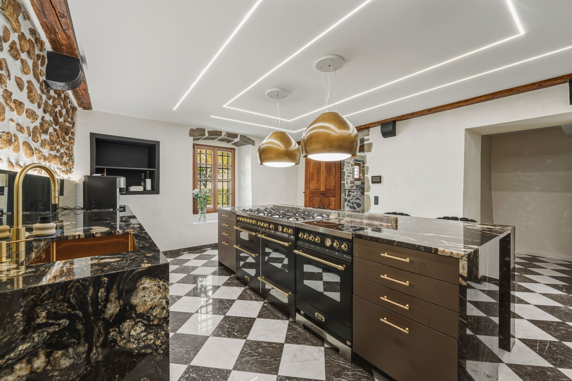 castle 18 Rooms for sale on ST JULIEN EN GENEVOIS (74160)