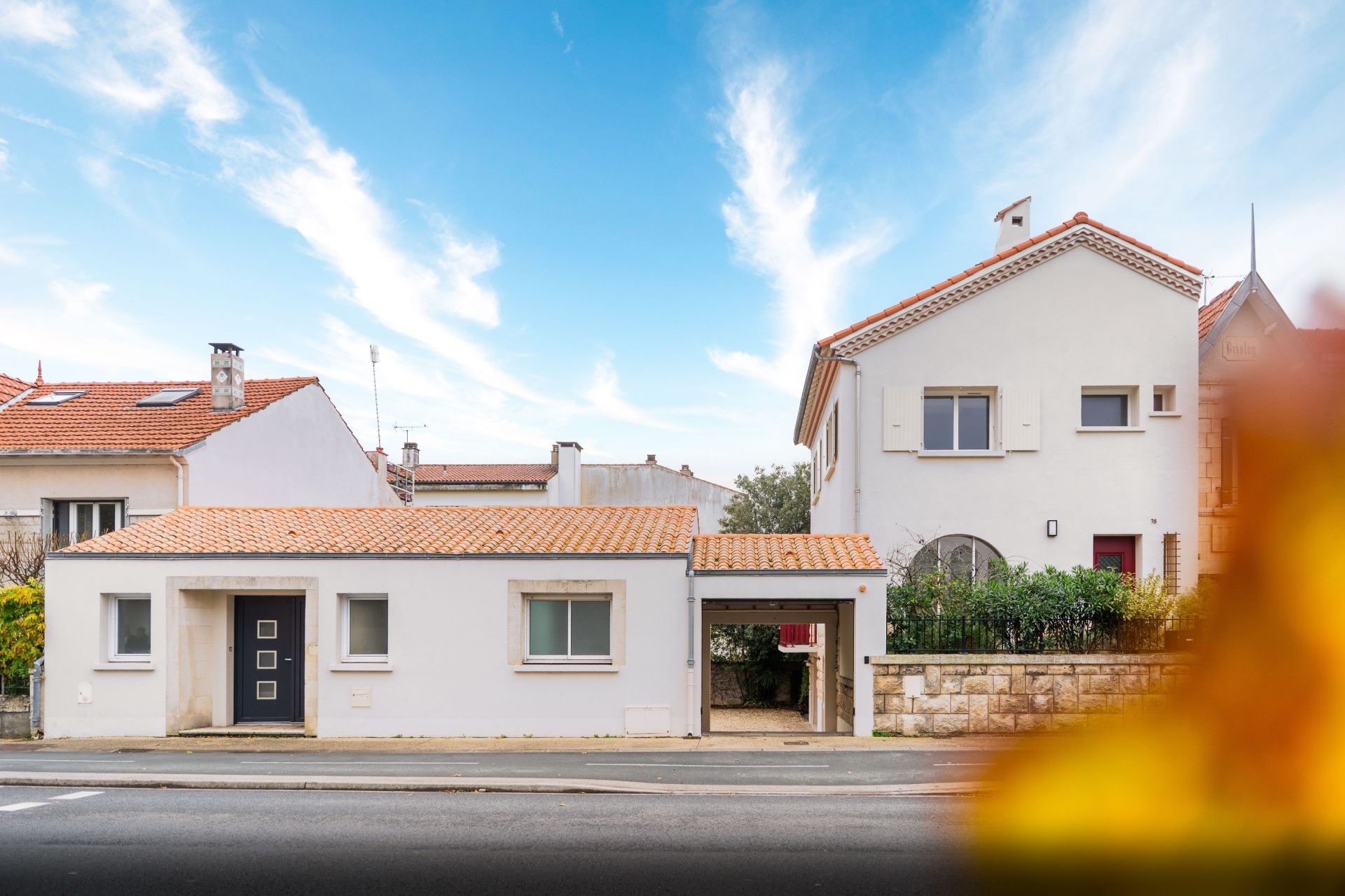 luxury house 7 Rooms for sale on LA ROCHELLE (17000)