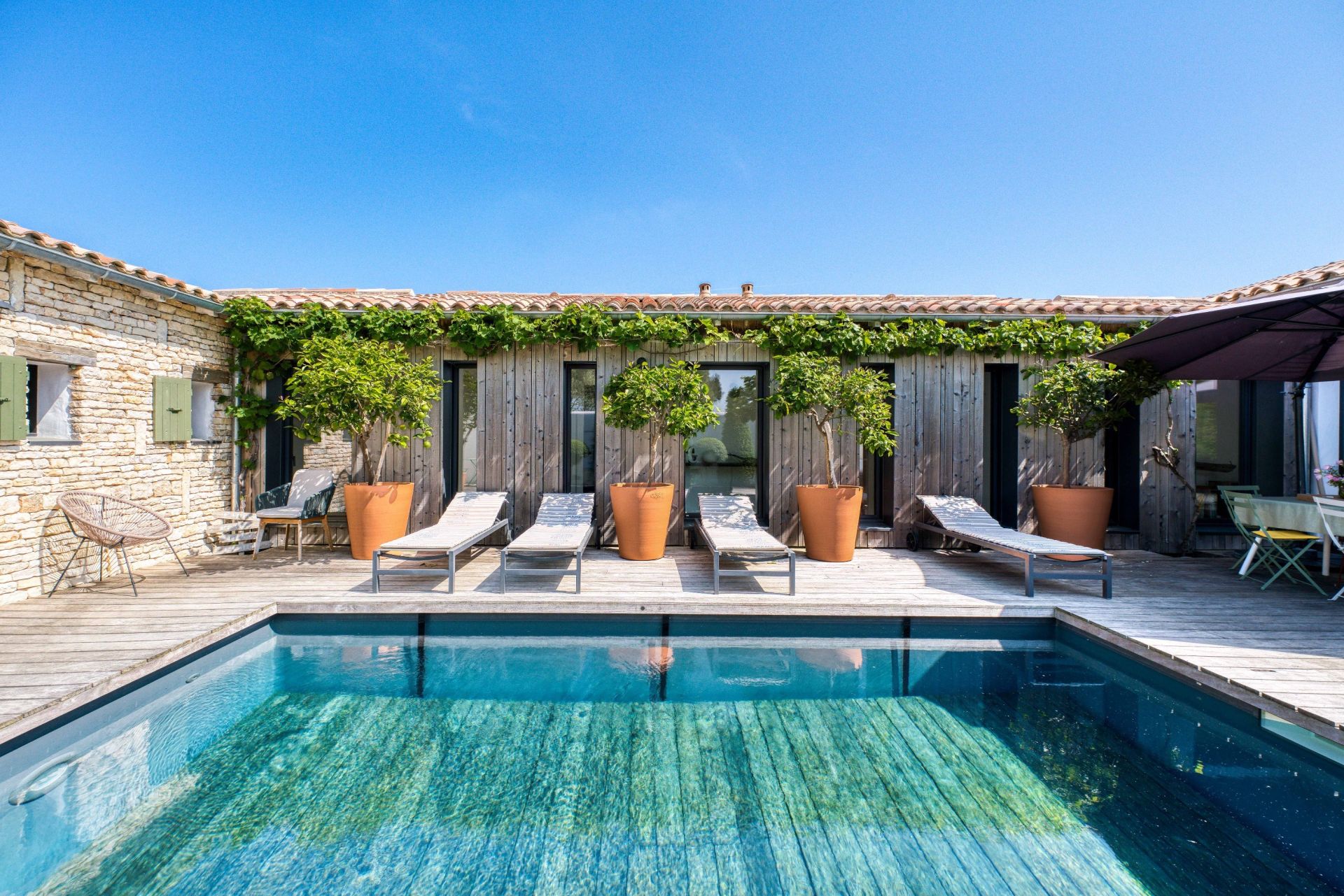 luxury house 9 Rooms for sale on STE MARIE DE RE (17740)