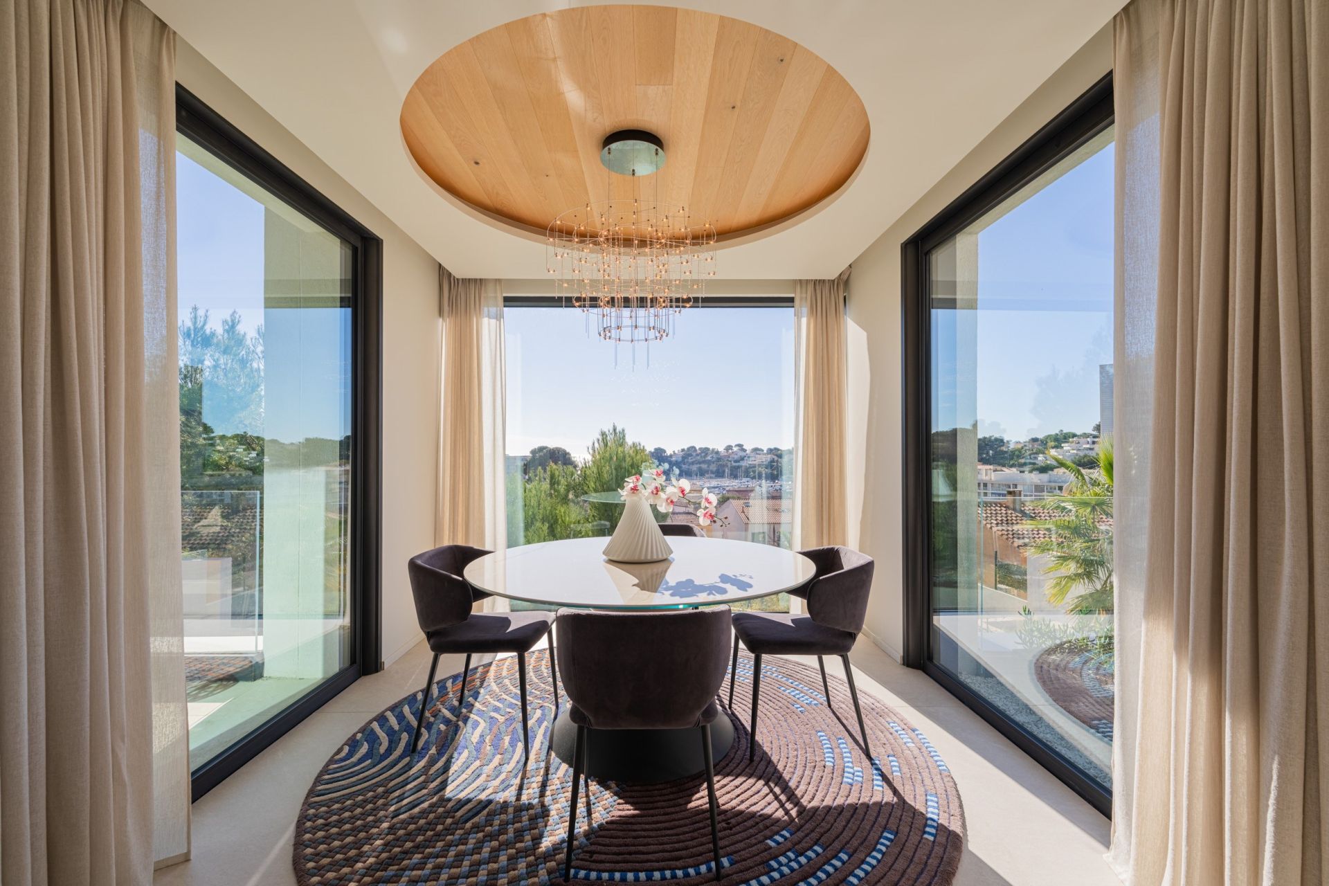 contemporary house 8 Rooms for sale on CARRY LE ROUET (13620)