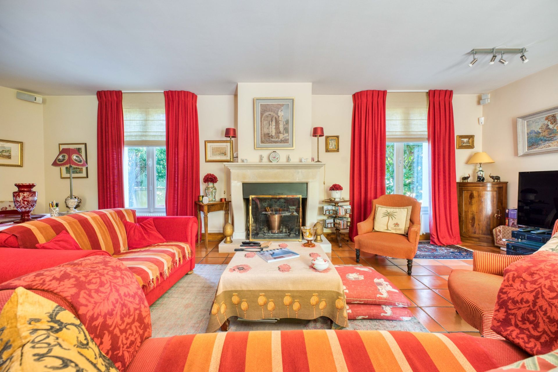 luxury house 6 Rooms for sale on CHATELAILLON PLAGE (17340)