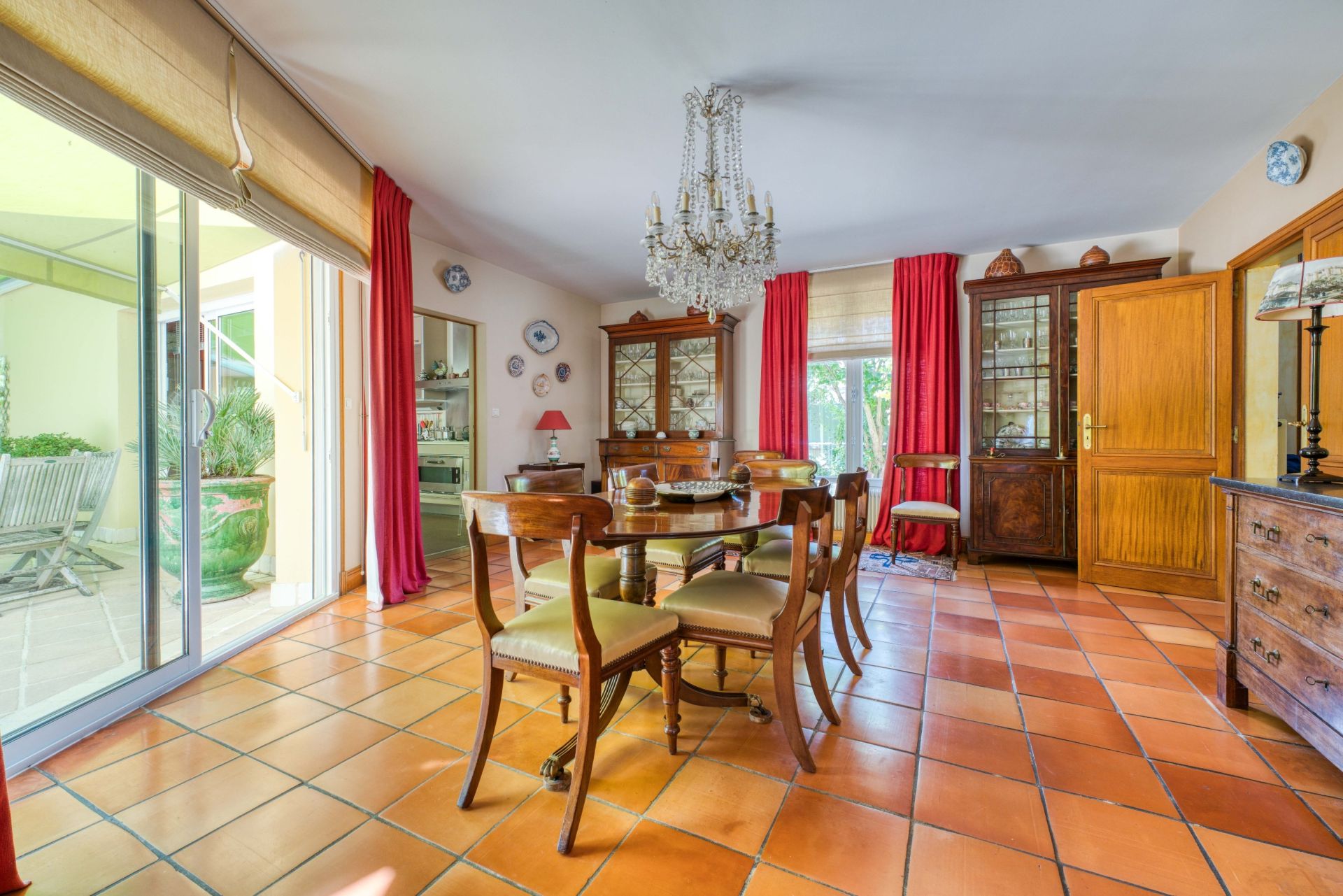luxury house 6 Rooms for sale on CHATELAILLON PLAGE (17340)