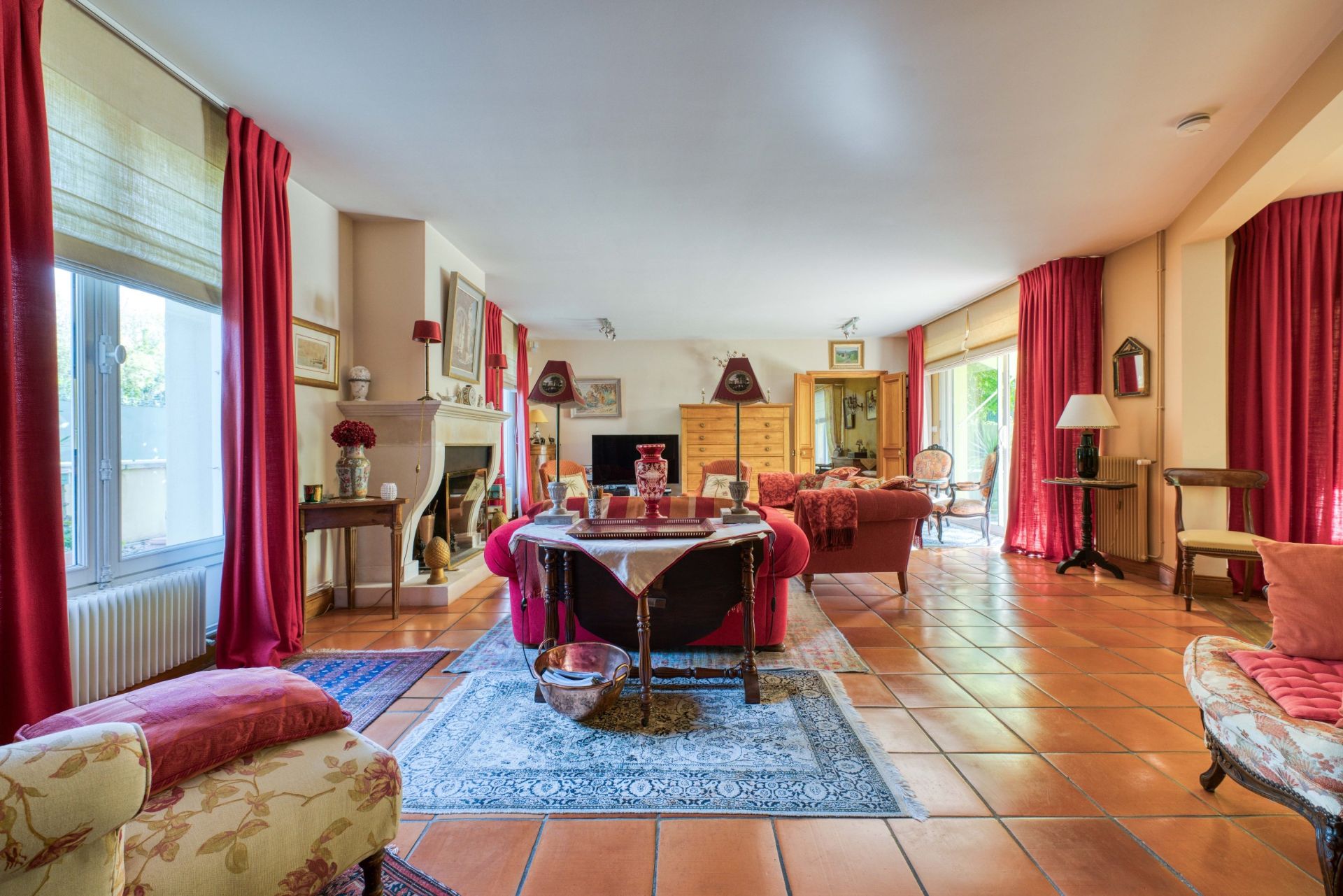 luxury house 6 Rooms for sale on CHATELAILLON PLAGE (17340)