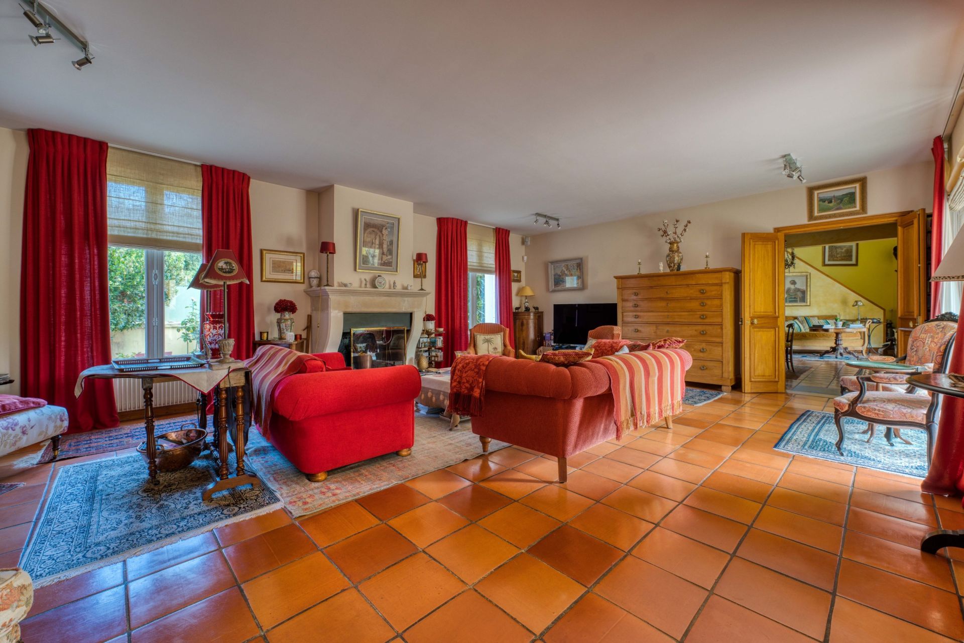 luxury house 6 Rooms for sale on CHATELAILLON PLAGE (17340)