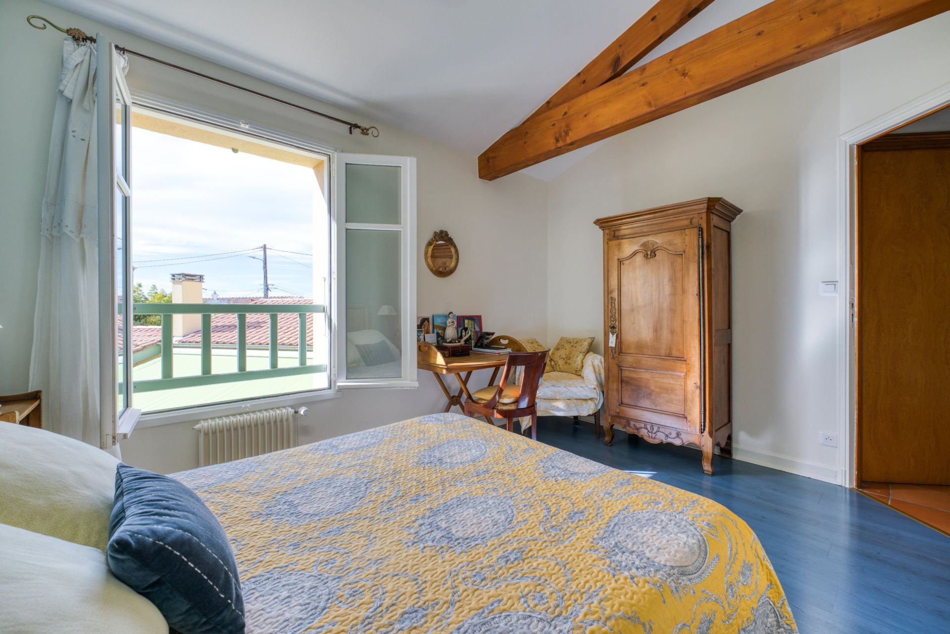 luxury house 6 Rooms for sale on CHATELAILLON PLAGE (17340)