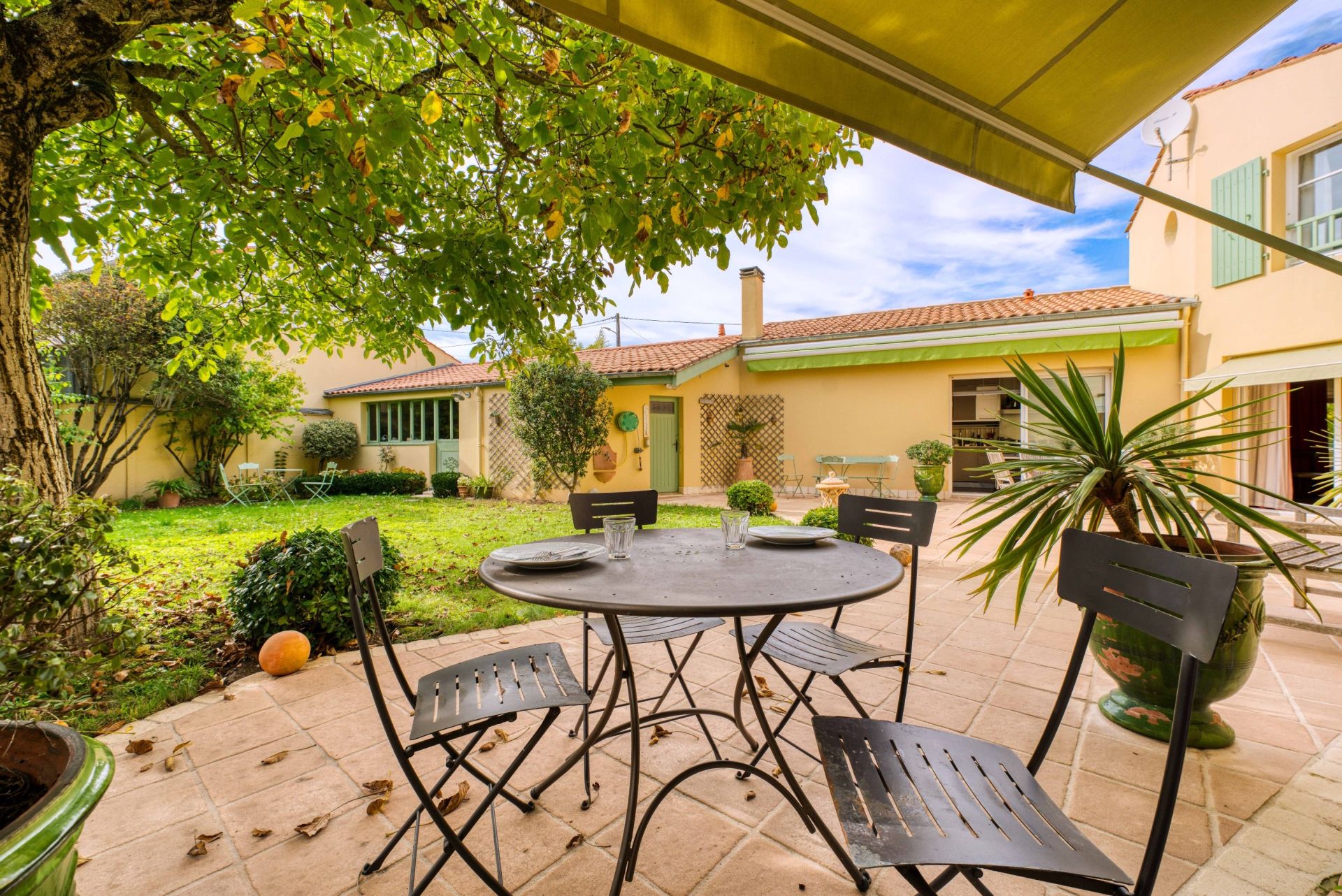 luxury house 6 Rooms for sale on CHATELAILLON PLAGE (17340)