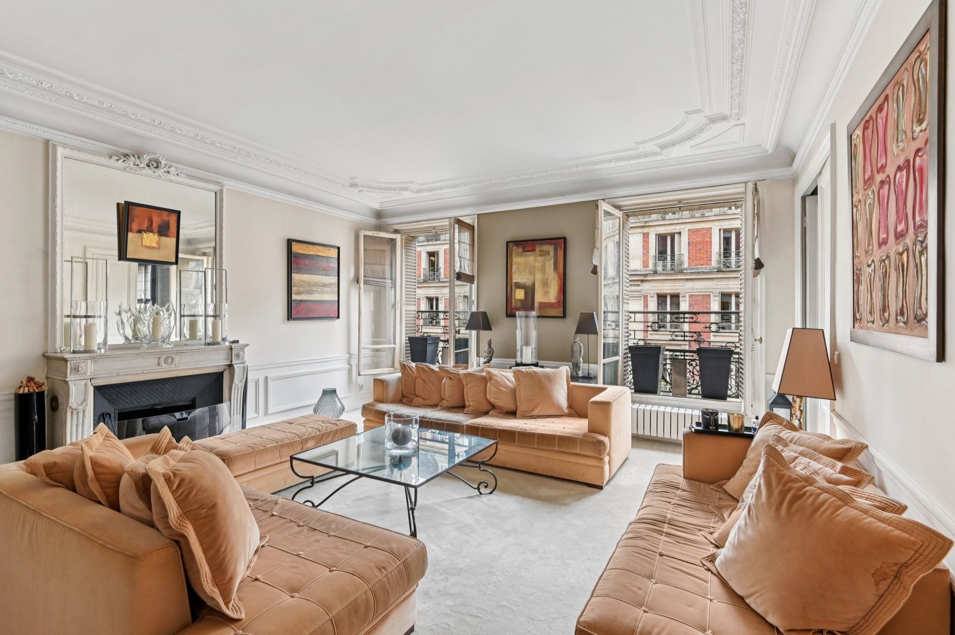 luxury apartment 5 Rooms for sale on PARIS (75008)