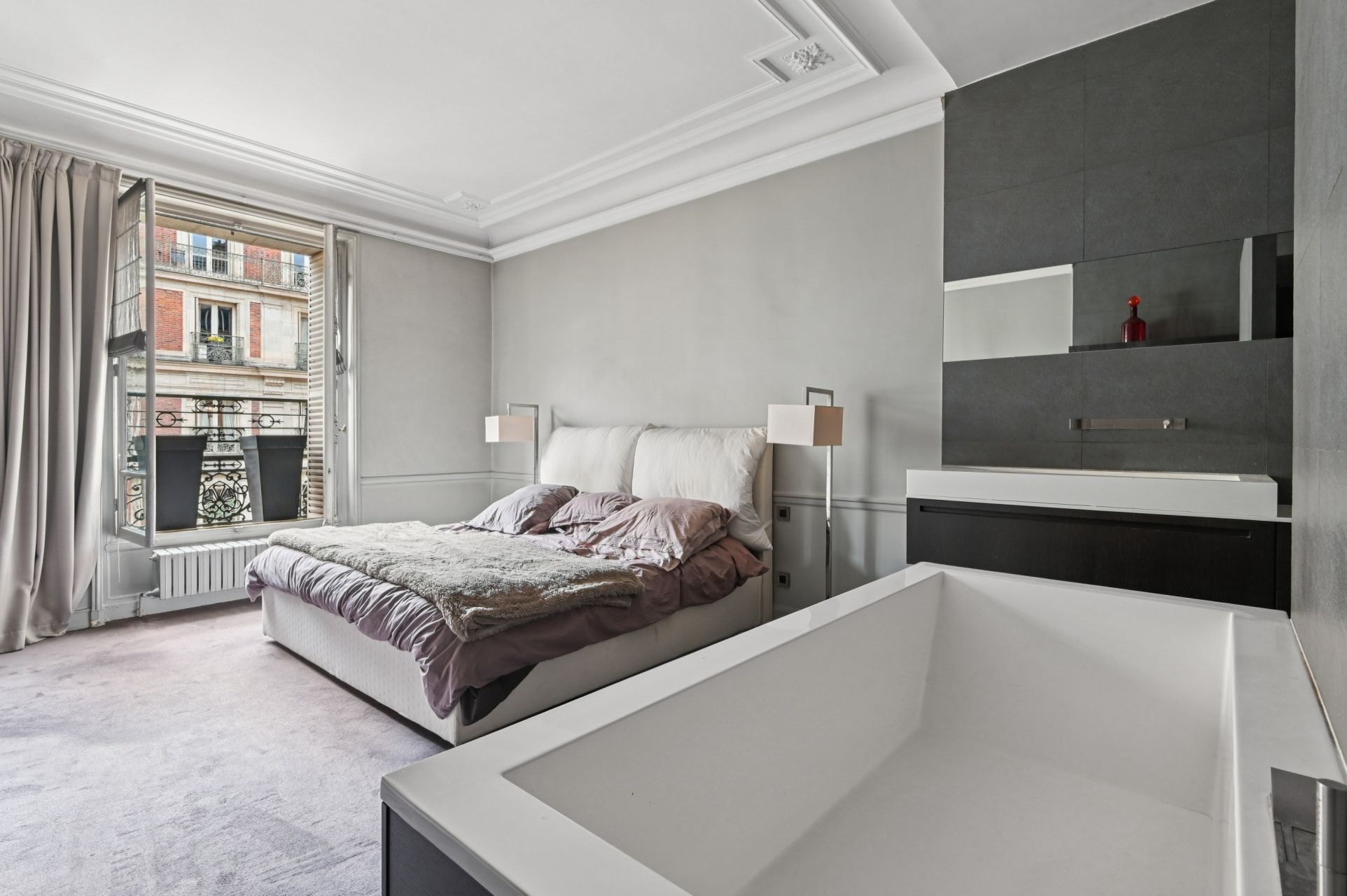 luxury apartment 5 Rooms for sale on PARIS (75008)
